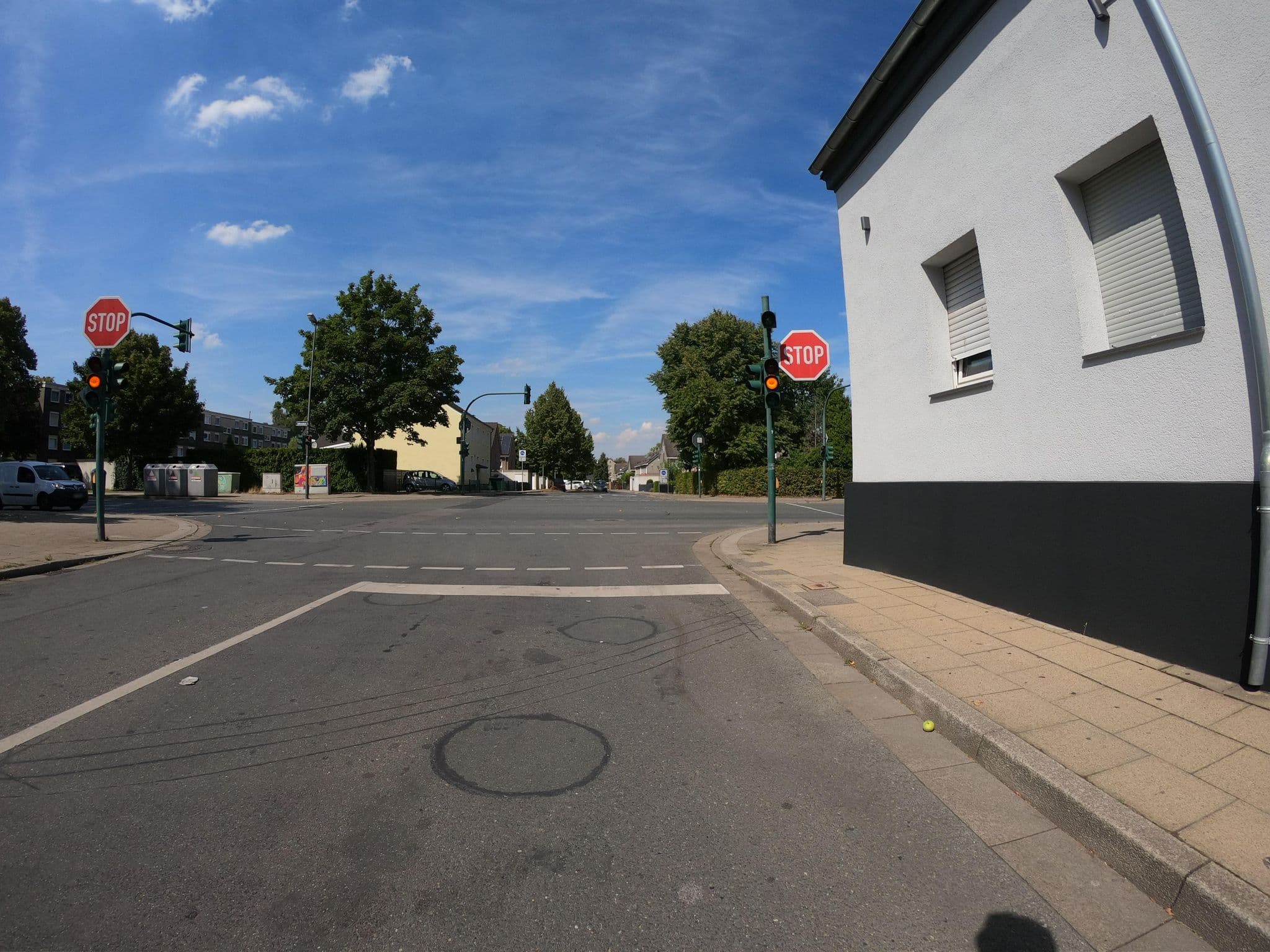 Street view near Le Petit - Ihre Pension in Essen, Gelsenkirchen — © geogladbecker (CC BY-SA · Mapillary)