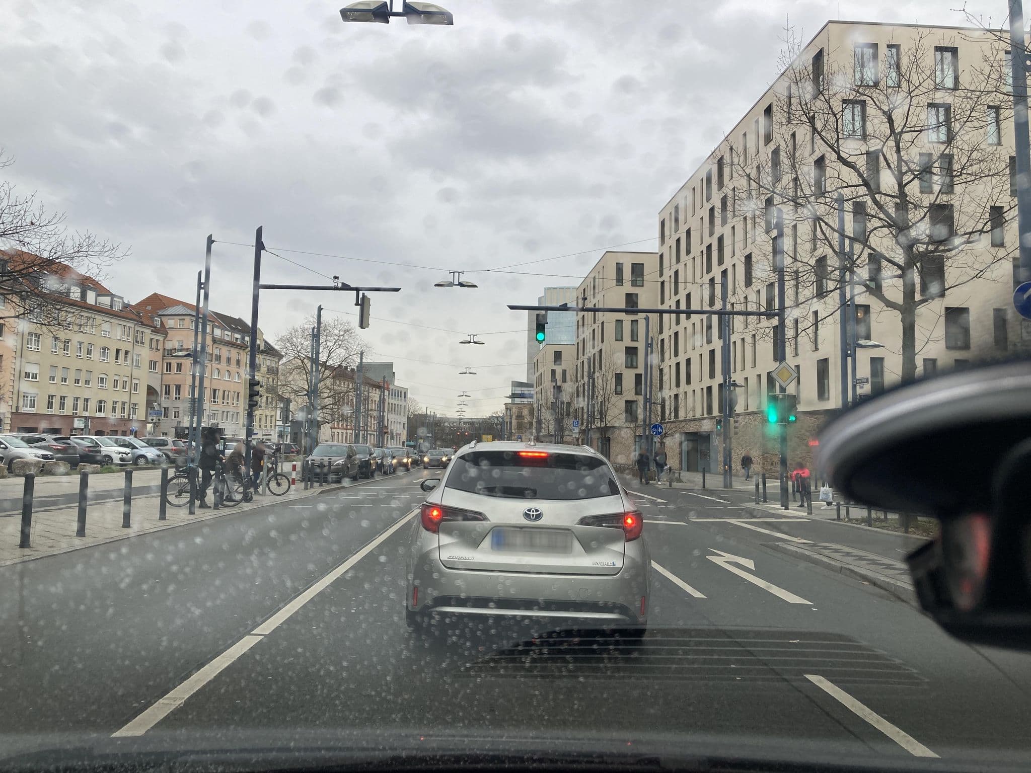 Street view near Holiday Inn Express Offenbach by IHG, Offenbach — © robffm (CC BY-SA · Mapillary)