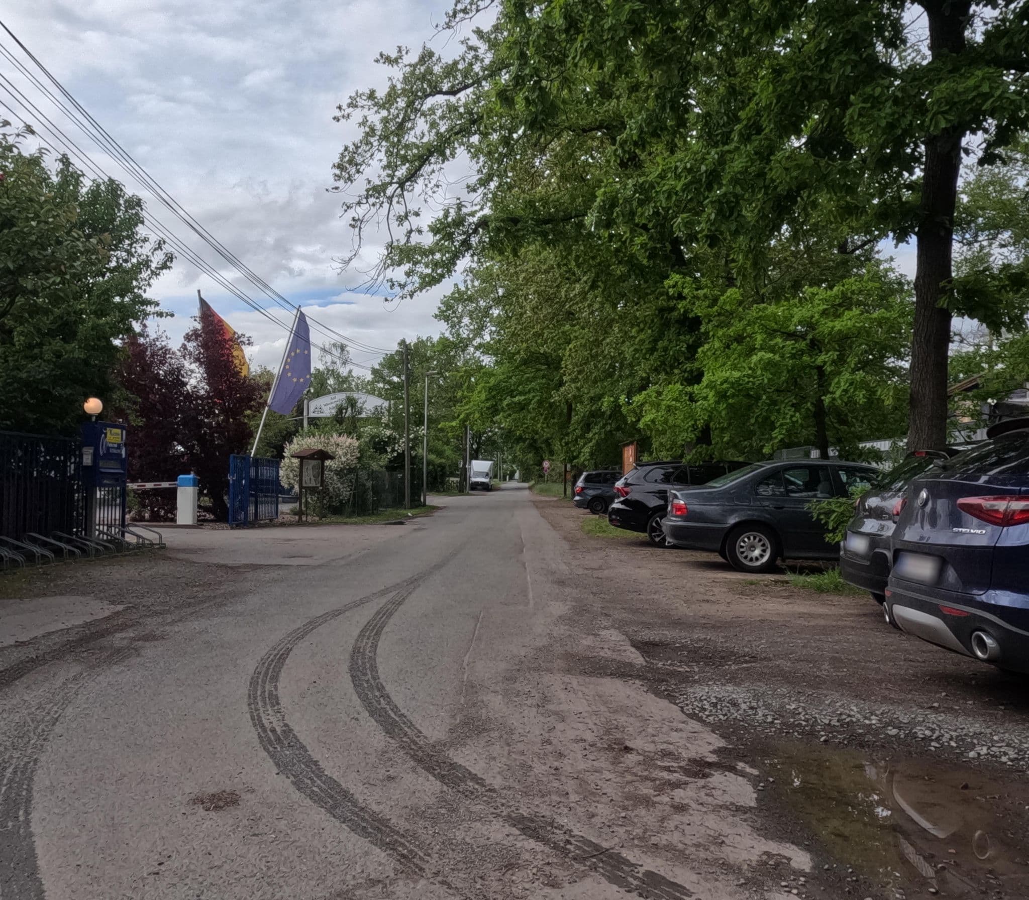 Street view near Campingplatz Mörfelden Inh. Adrian Schrötter, Mörfelden-Walldorf — © chuck (CC BY-SA · Mapillary)