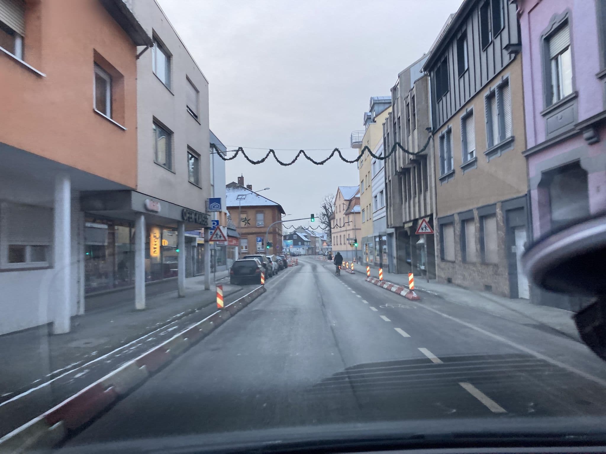 Street view near Haus Baron 4 Mühlheim am Main, Mühlheim am Main — © robffm (CC BY-SA · Mapillary)