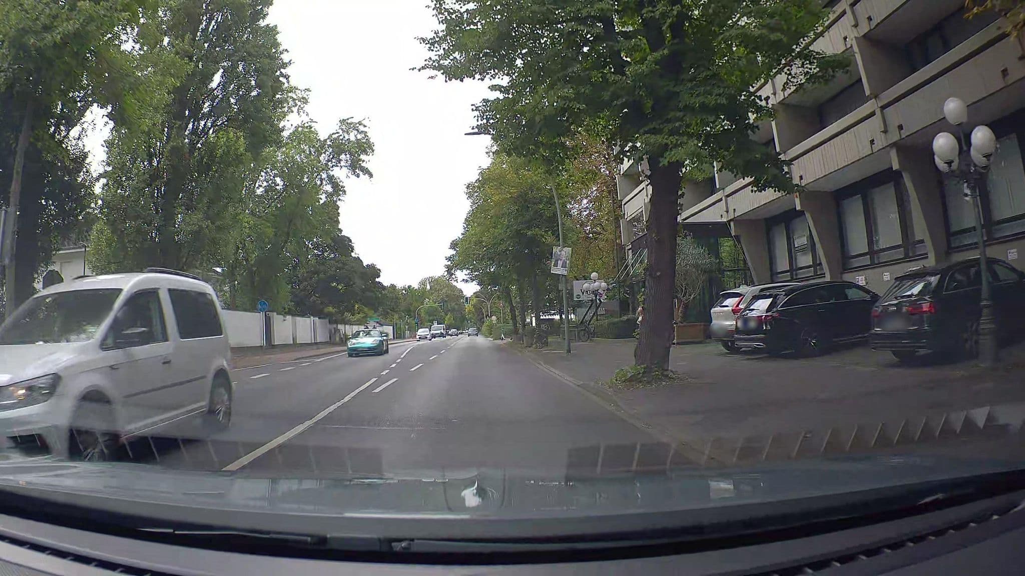 Street view near Rheinhof Serviced Apartments by Gerda Good Living, Meerbusch — © poxonline (CC BY-SA · Mapillary)