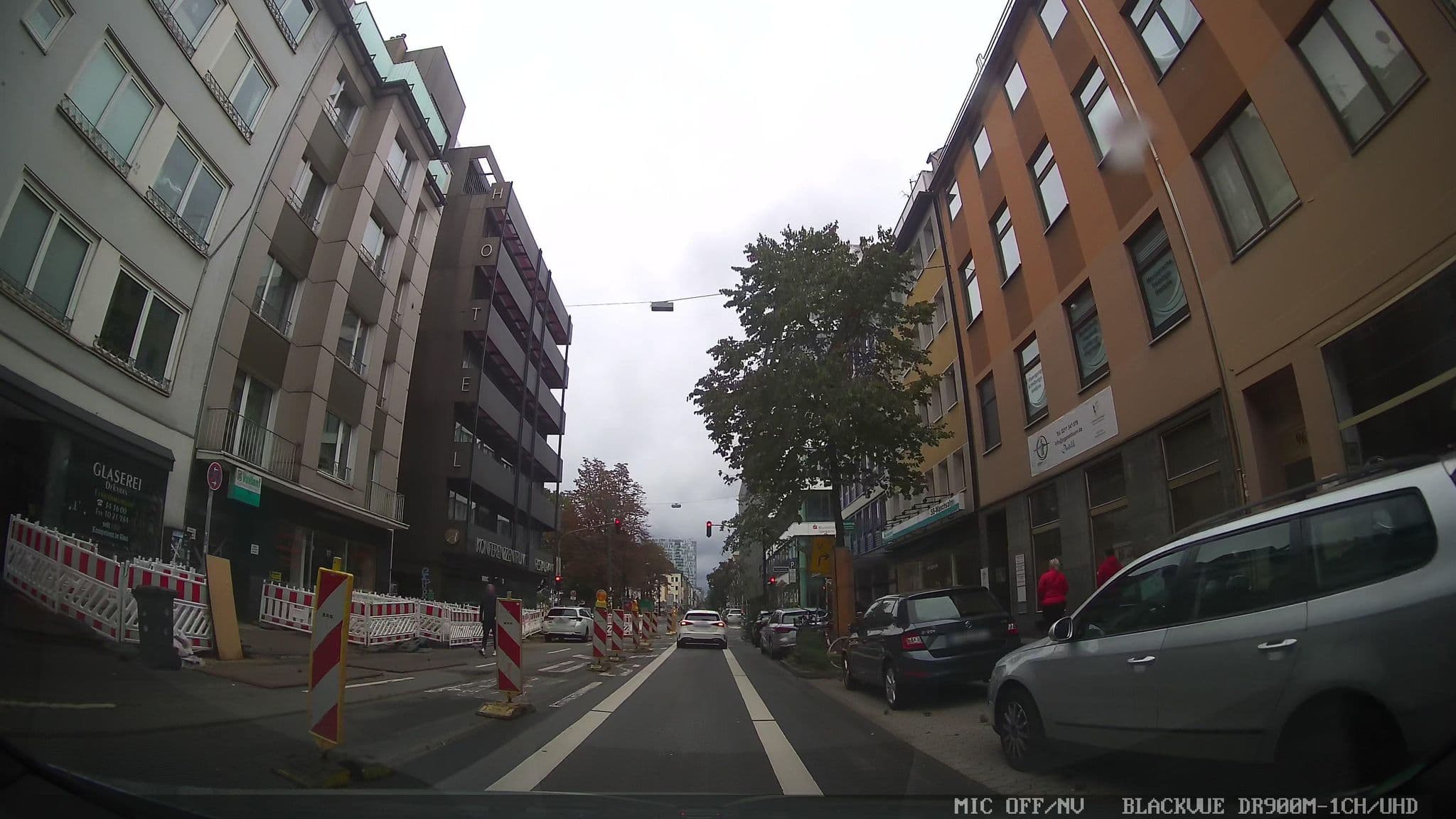 Street view near BlueStone Boarding Apartments, Düsseldorf — © chuck (CC BY-SA · Mapillary)