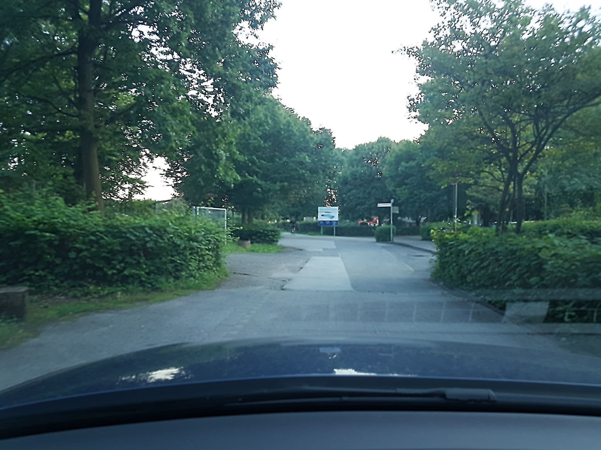 Street view near Unterbach See, Erkrath — © changchun1 (CC BY-SA · Mapillary)