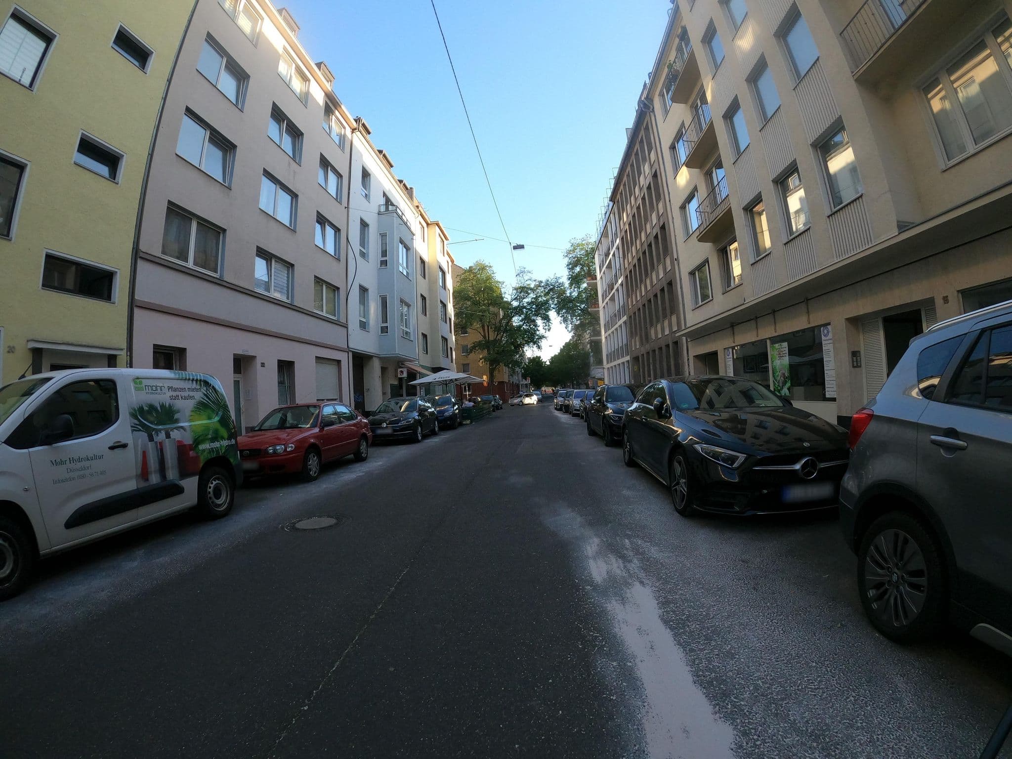 Street view near guestified. | AYUNA Hotel Düsseldorf, Düsseldorf — © VIA_KK (CC BY-SA · Mapillary)