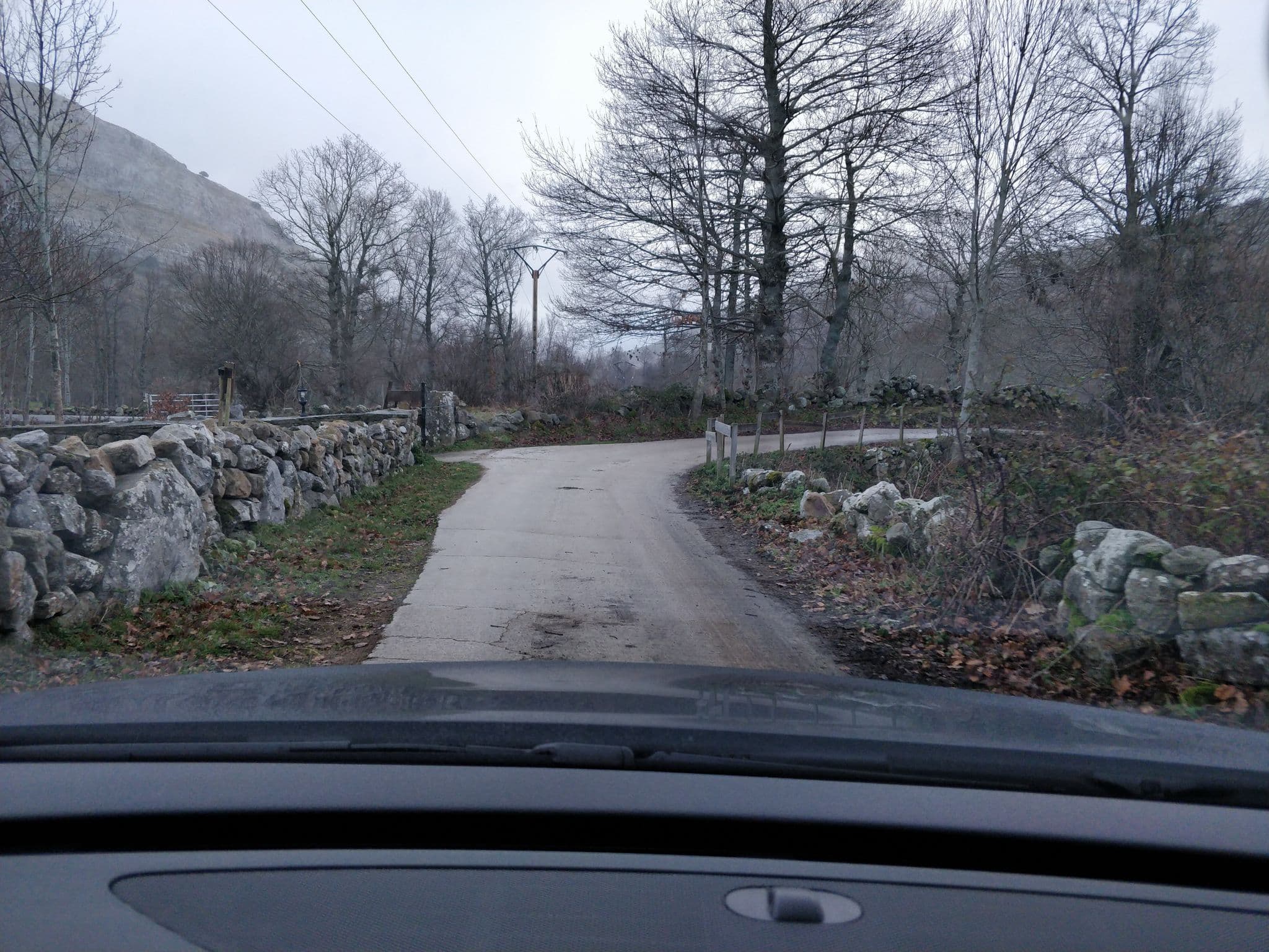 Street view near Casa Rural Río Lunada I y II., Espinosa de los Monteros — © cronoser (CC BY-SA · Mapillary)