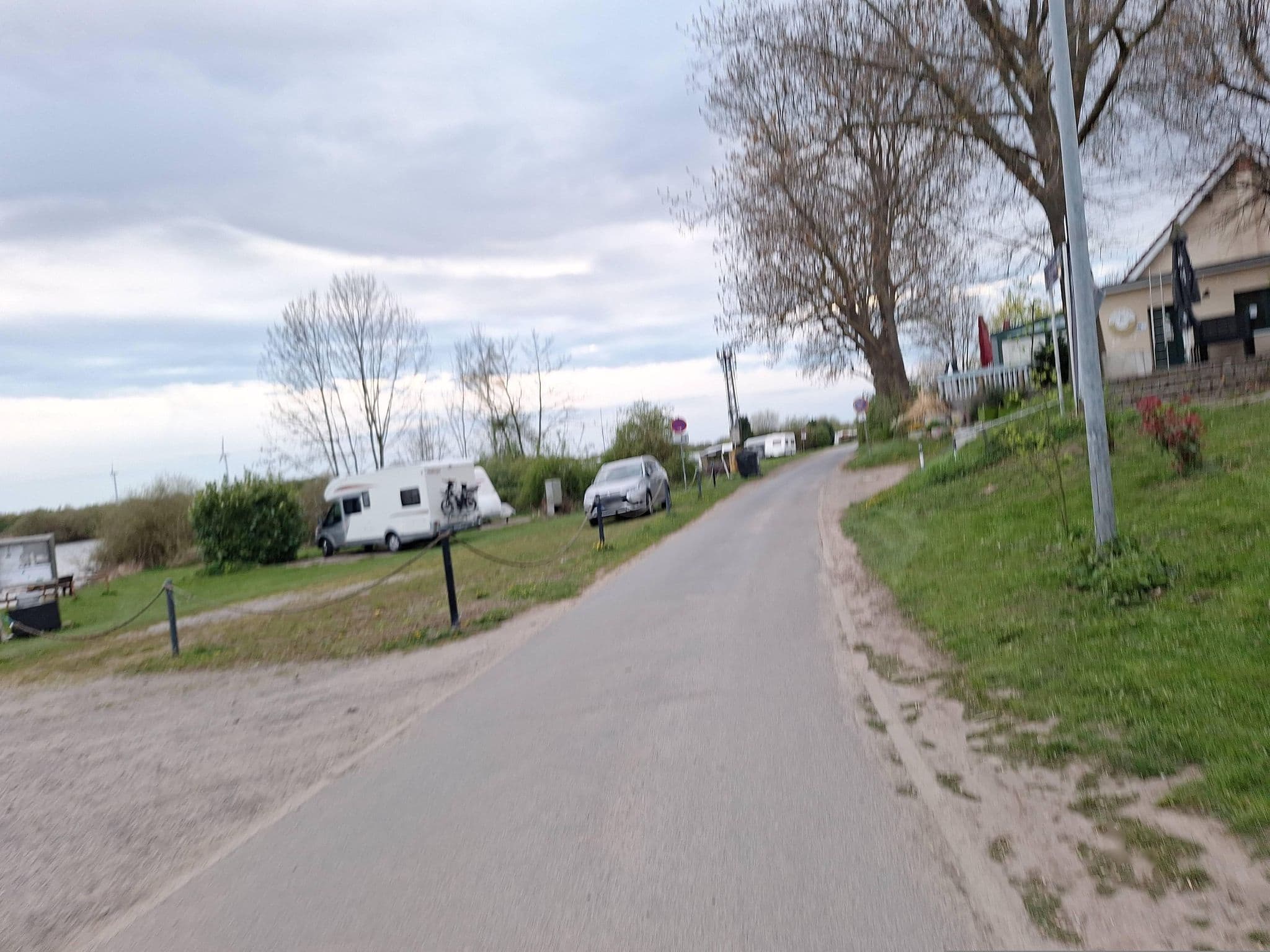 Street view near Weser-Camping-Bollen, Riede — © Viator_Invisibilis (CC BY-SA · Mapillary)
