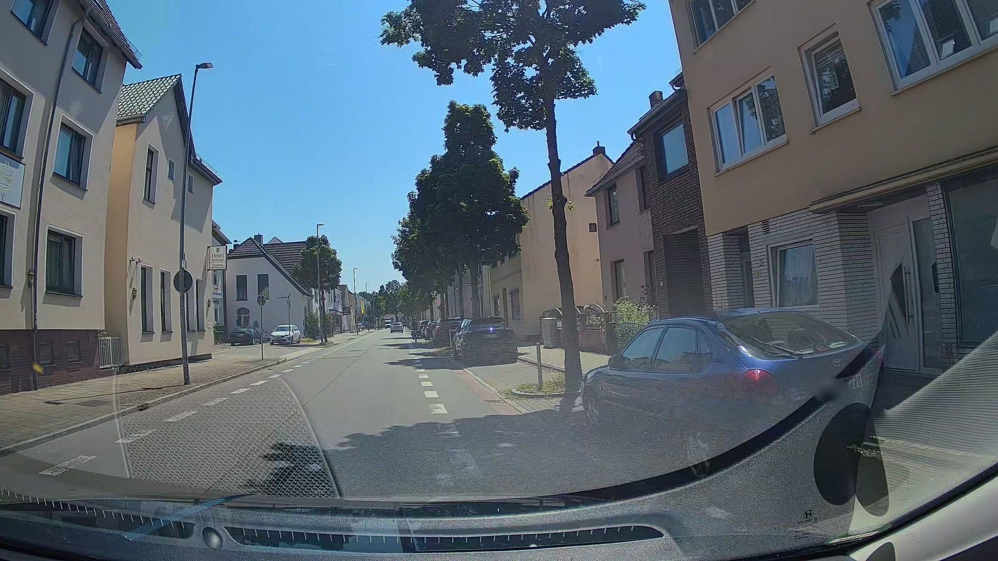 Street view near Hotel Hansahof Bremen, Bremen — © StefanS79 (CC BY-SA · Mapillary)