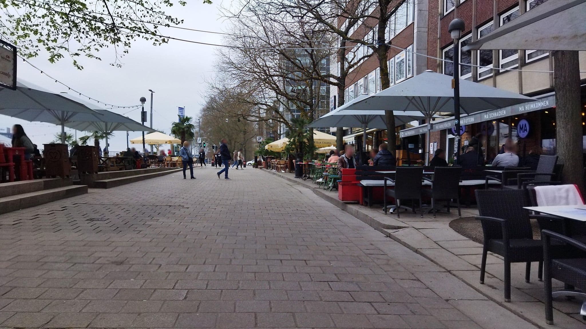Street view near Kangarooms - Schlachte Weserpromenade, Bremen — © changchun1 (CC BY-SA · Mapillary)