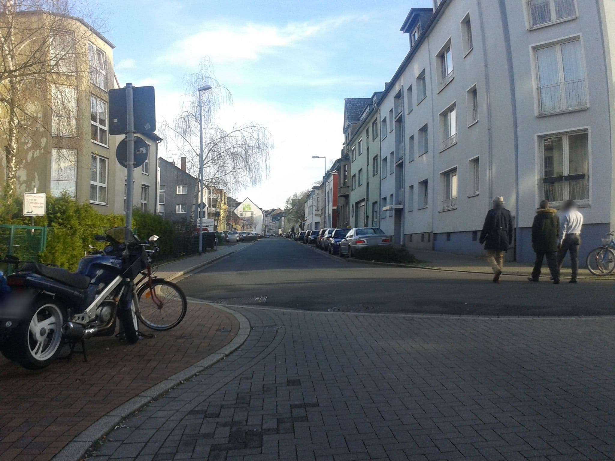 Street view near T&T by Thiesmann - Mülheim an der Ruhr, Mülheim — © rororo (CC BY-SA · Mapillary)
