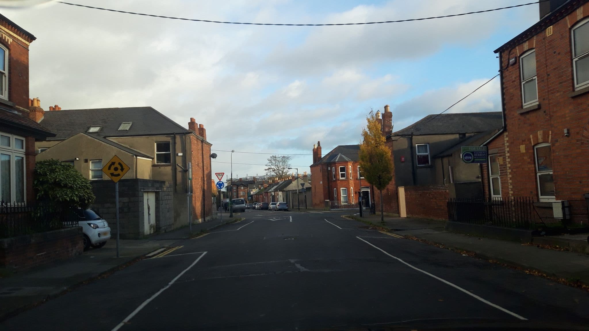 Street view near Abbington House Bed and Breakfast Dublin, Drumcondra — © debigc (CC BY-SA · Mapillary)