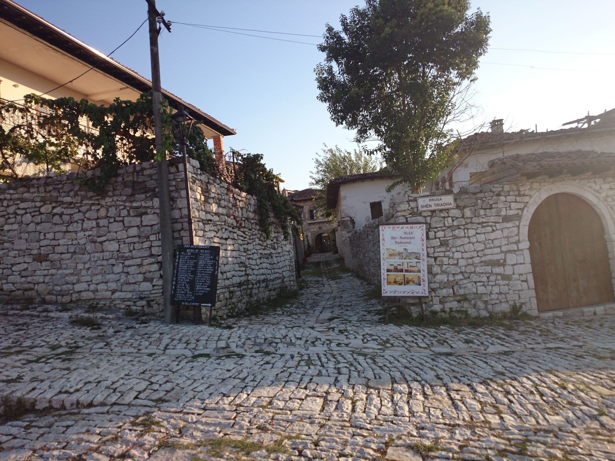 Street view near Hotel Berat Castle, Berat — © ebel (CC BY-SA · Mapillary)
