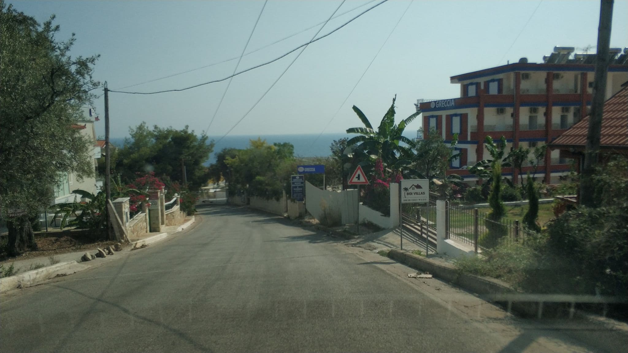 Street view near Greccia Hotel Dhermi, Dhërmi — © freddouhelk (CC BY-SA · Mapillary)