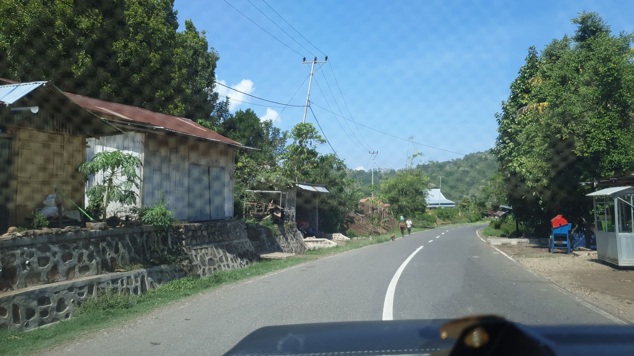 Street view near Felix’s Homestay, Ende — © coreagc (CC BY-SA · Mapillary)