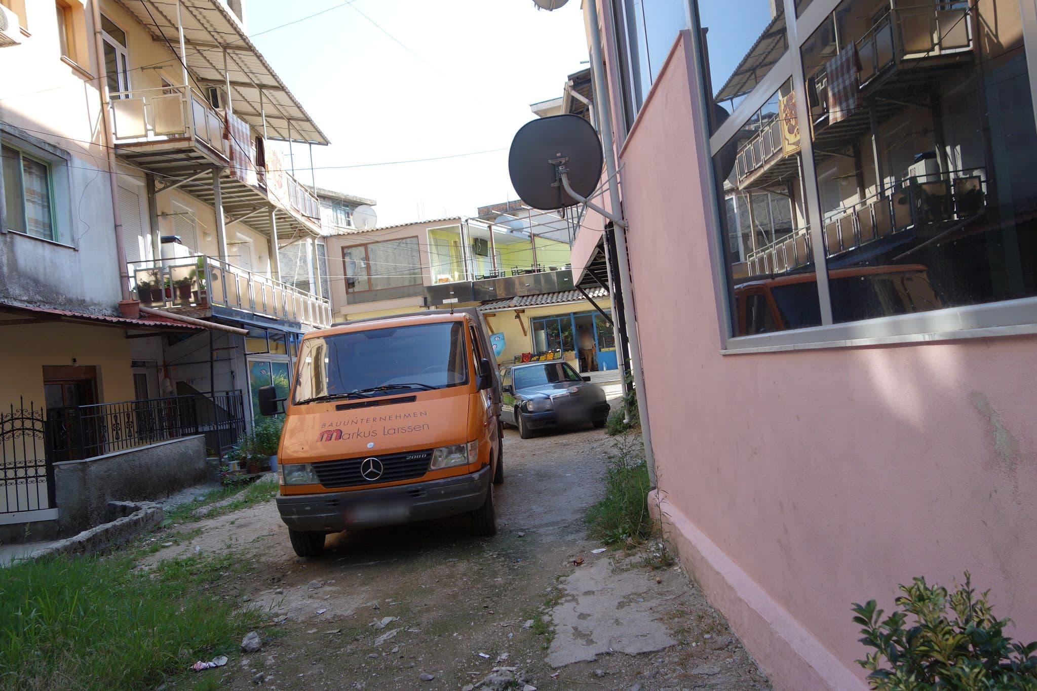Street view near Hotel Bleta, Gjirokastër — © malenki (CC BY-SA · Mapillary)