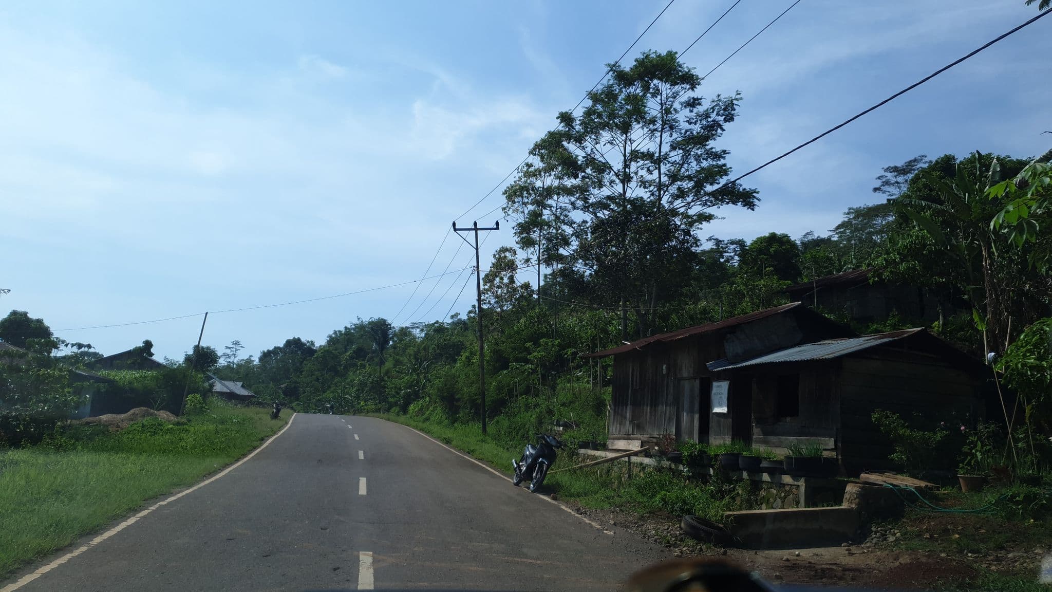 Street view near Ntala Mese Homestay - Organic Garden, Ruteng — © coreagc (CC BY-SA · Mapillary)