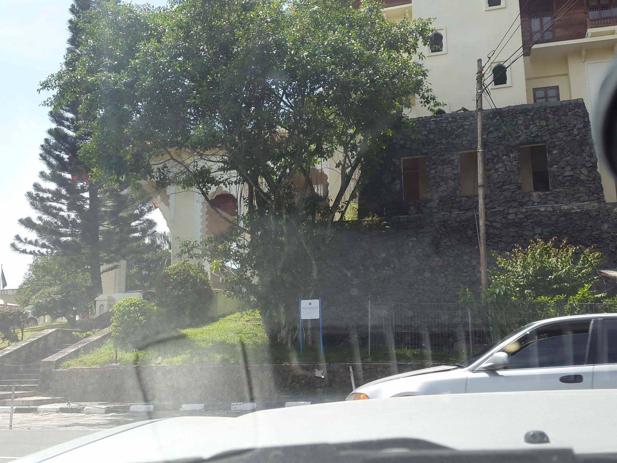 Street view near Grand Gallery Hotel Restaurant, Bukittinggi — © roadroid (CC BY-SA · Mapillary)