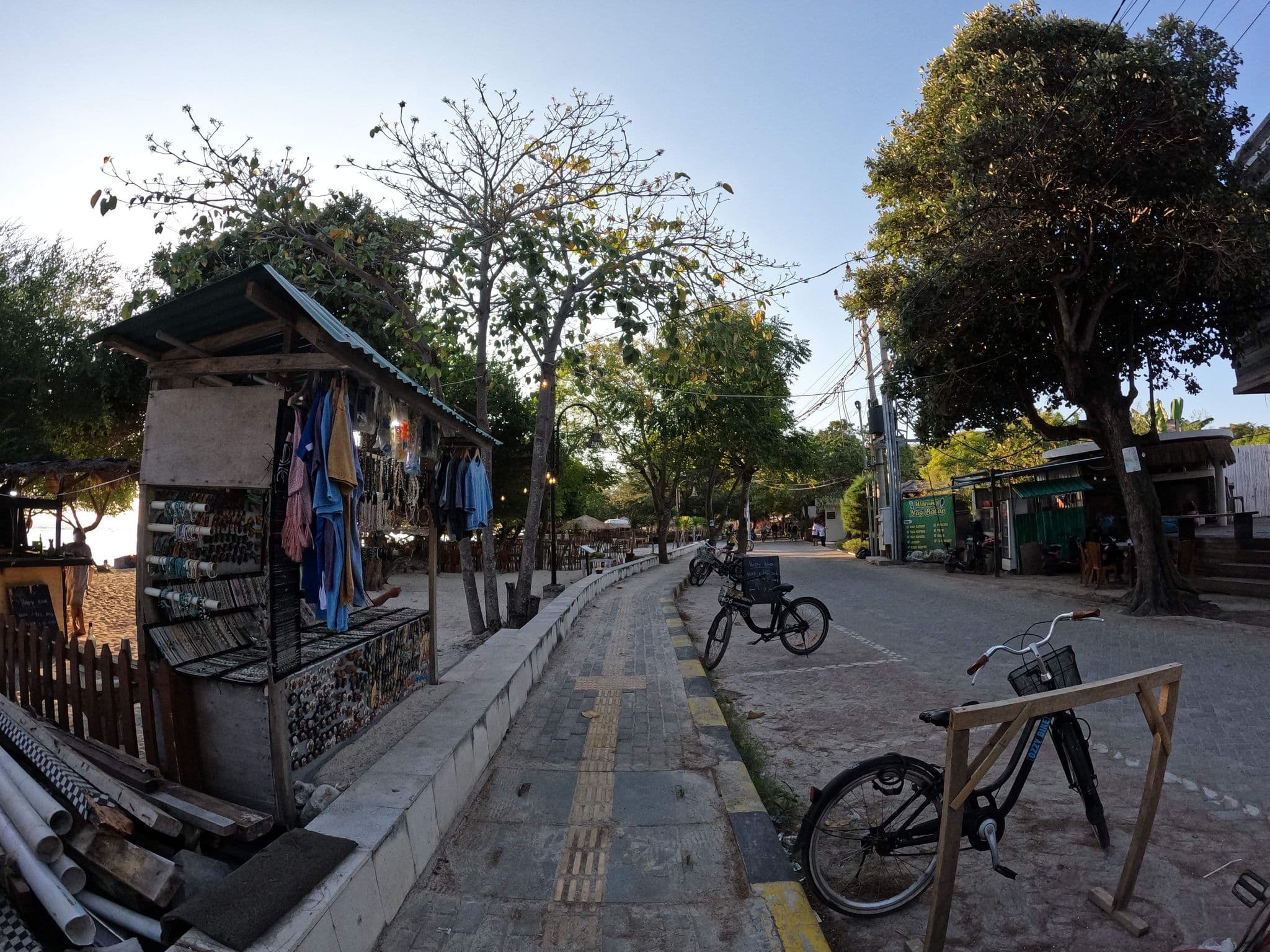 Street view near Cemara, Gili Trawangan