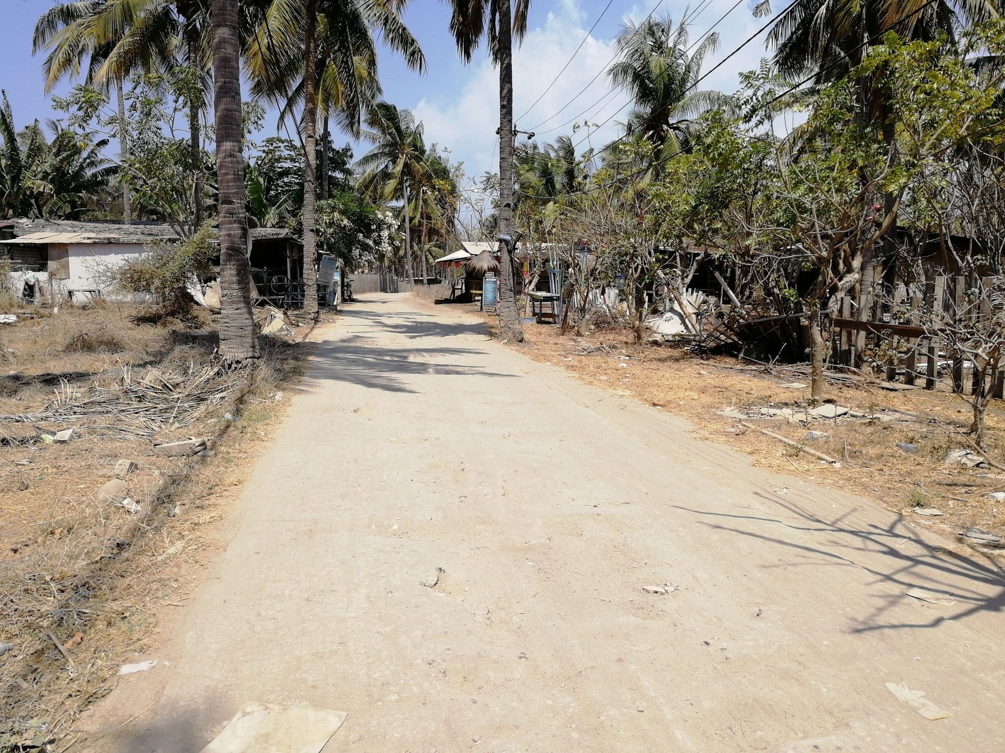 Street view near Gili Khayangan Villas, Gili Trawangan
