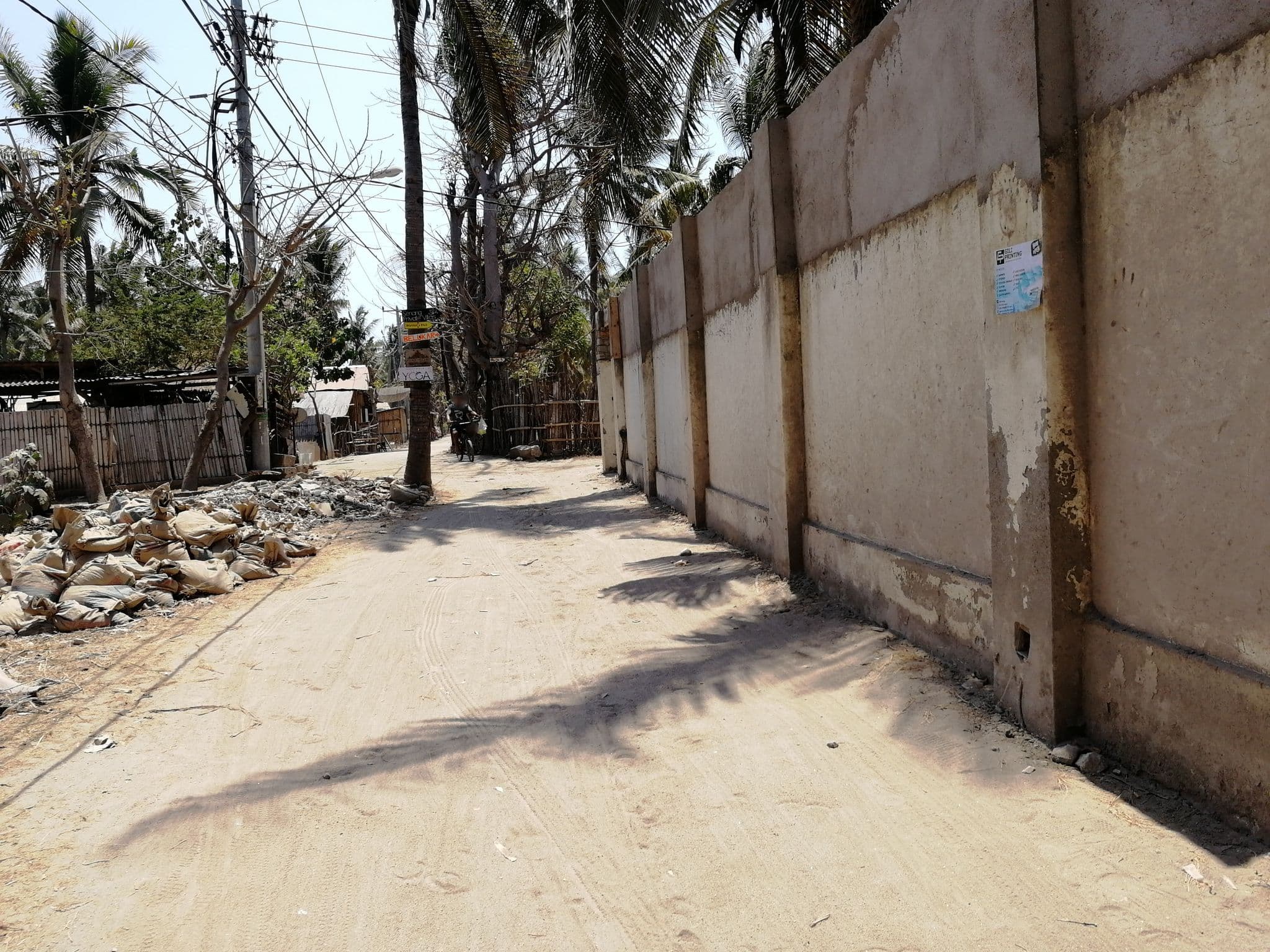 Street view near Kelapa Villas, Gili Trawangan