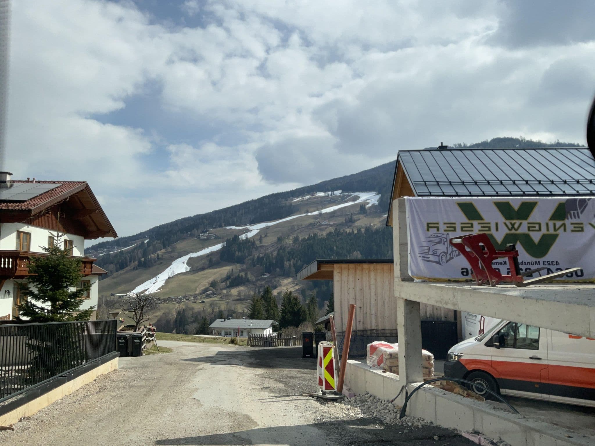 Street view near Alpenglühen, Schladming — © schladming1 (CC BY-SA · Mapillary)