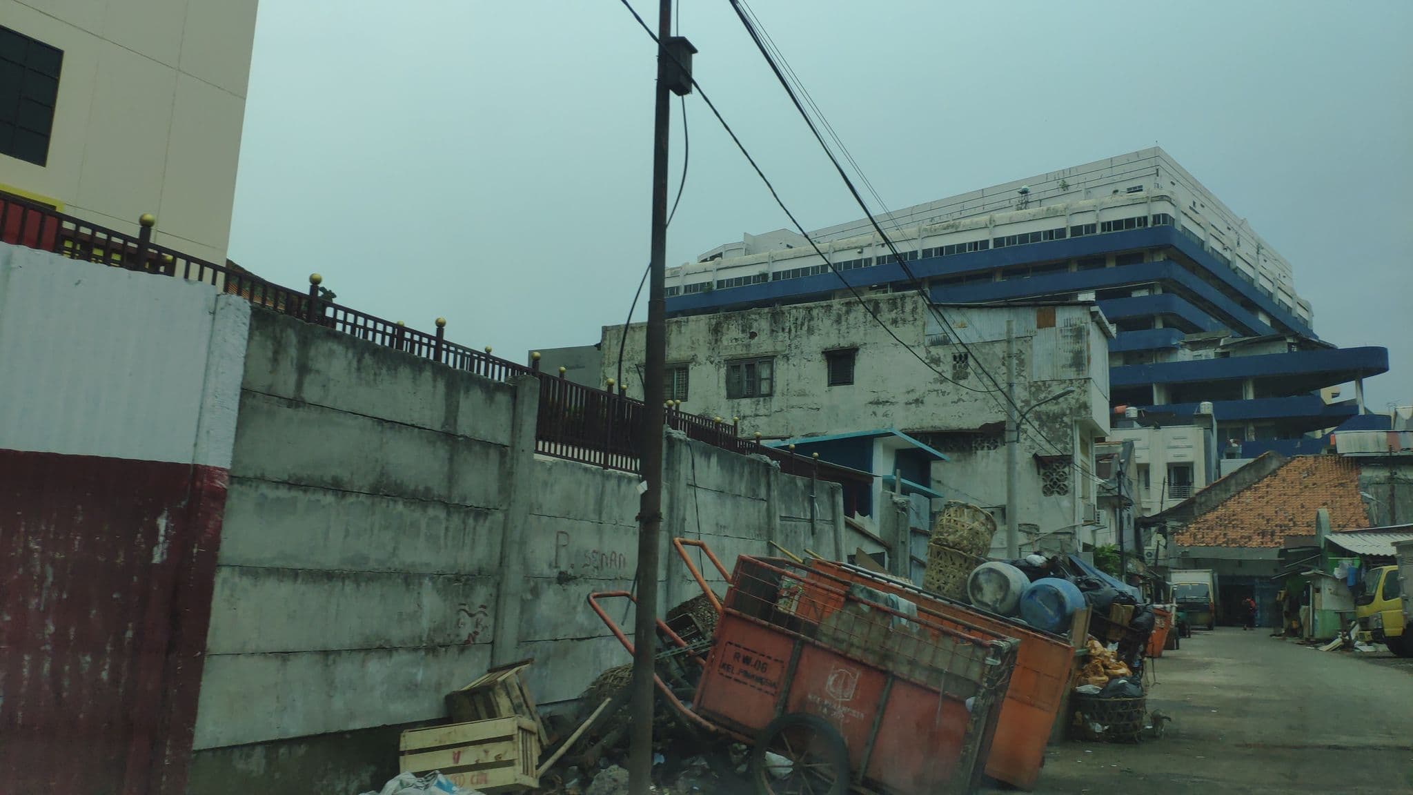 Street view near Pancoran China Town Point, Jakarta — © dedi (CC BY-SA · Mapillary)