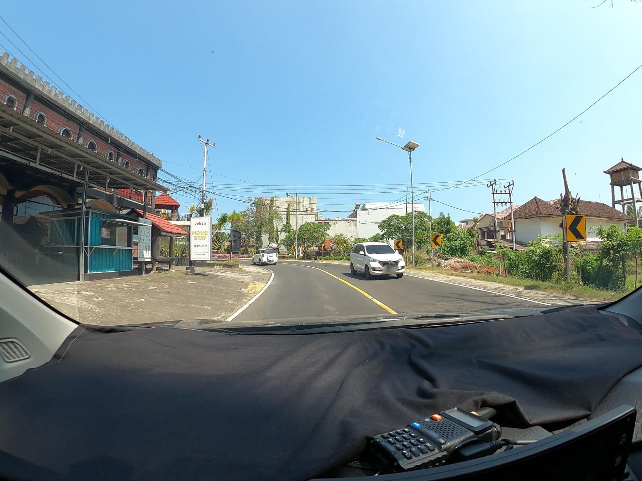 Street view near Johan Homestay, Senggigi
