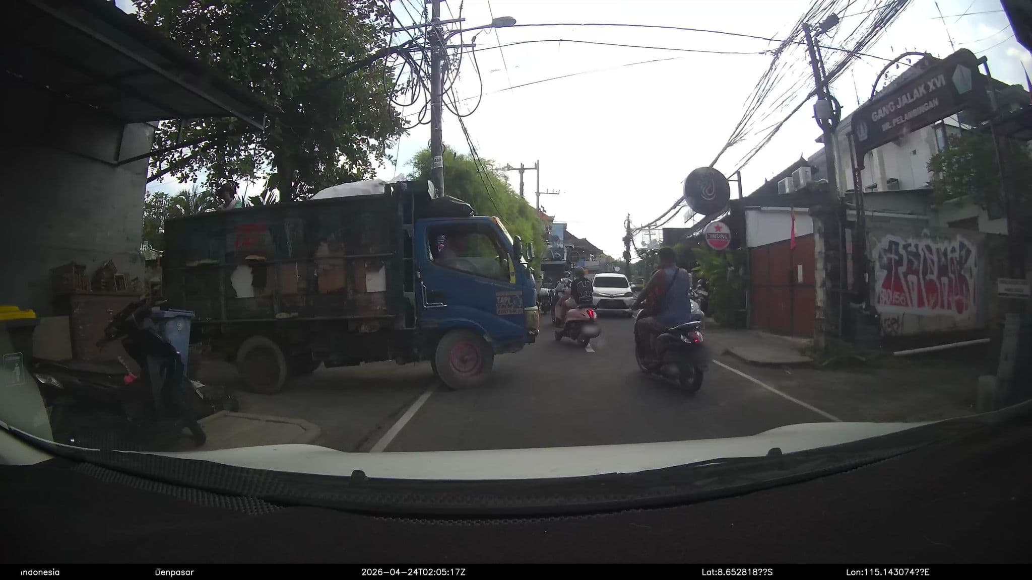 Street view near My Ex-Hostel, Dalung