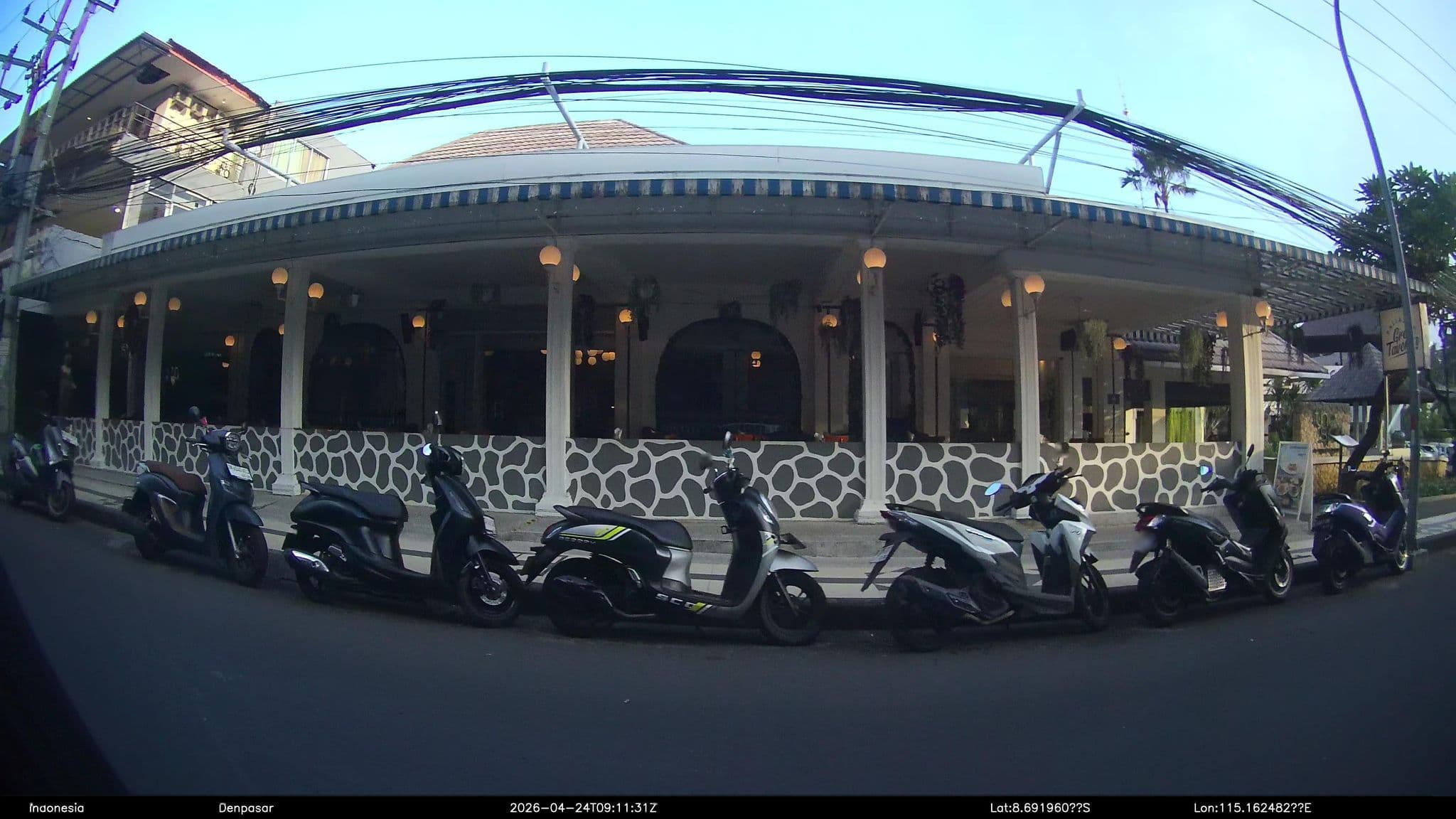 Street view near Breezes Resort, Legian