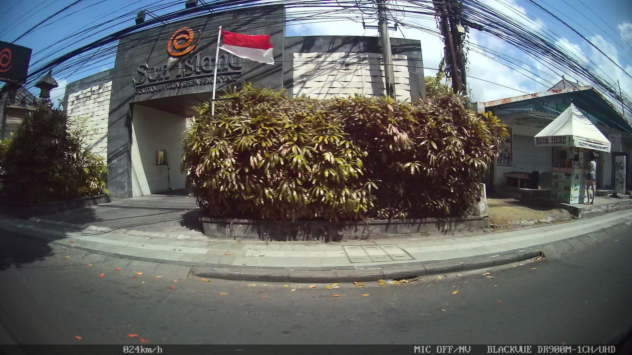 Street view near Sun Island Boutique Villas & Spa Seminyak, Legian — © kaart_1 (CC BY-SA · Mapillary)
