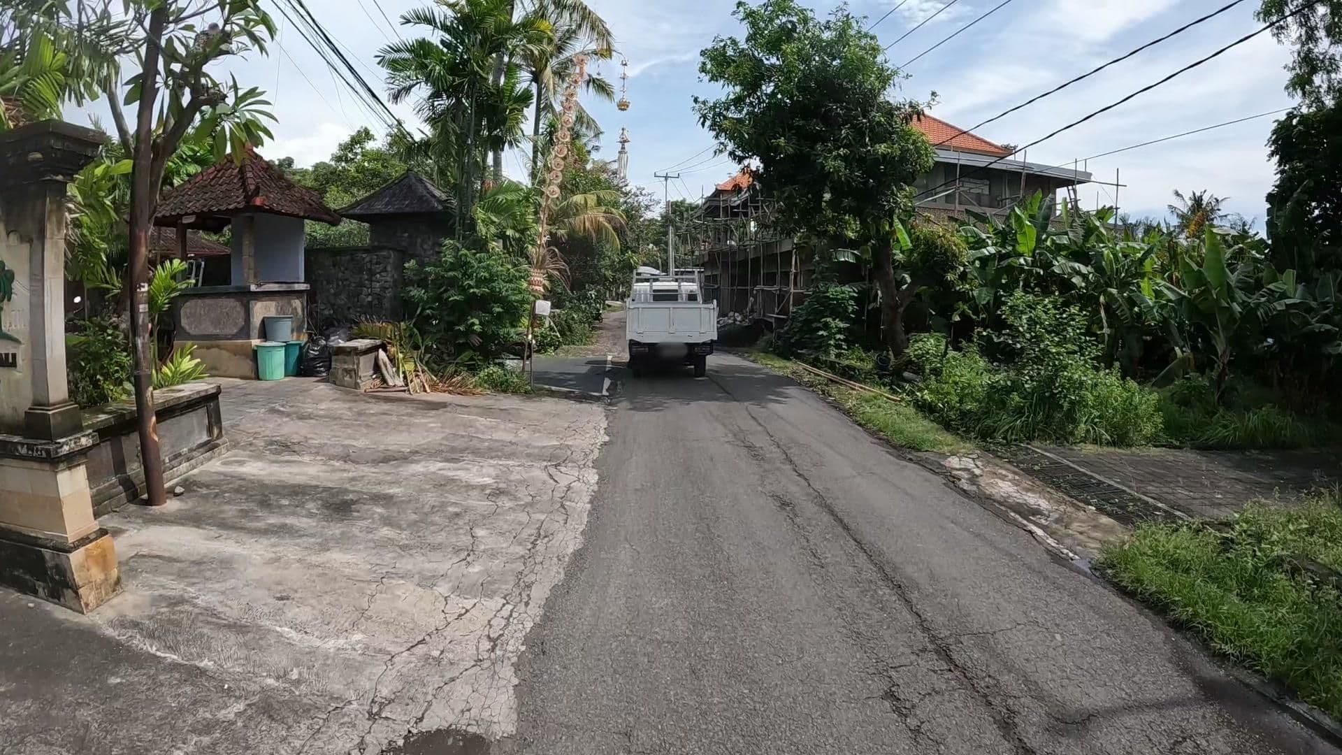 Street view near Di Alian Resort, Amlapura — © lucomsky (CC BY-SA · Mapillary)