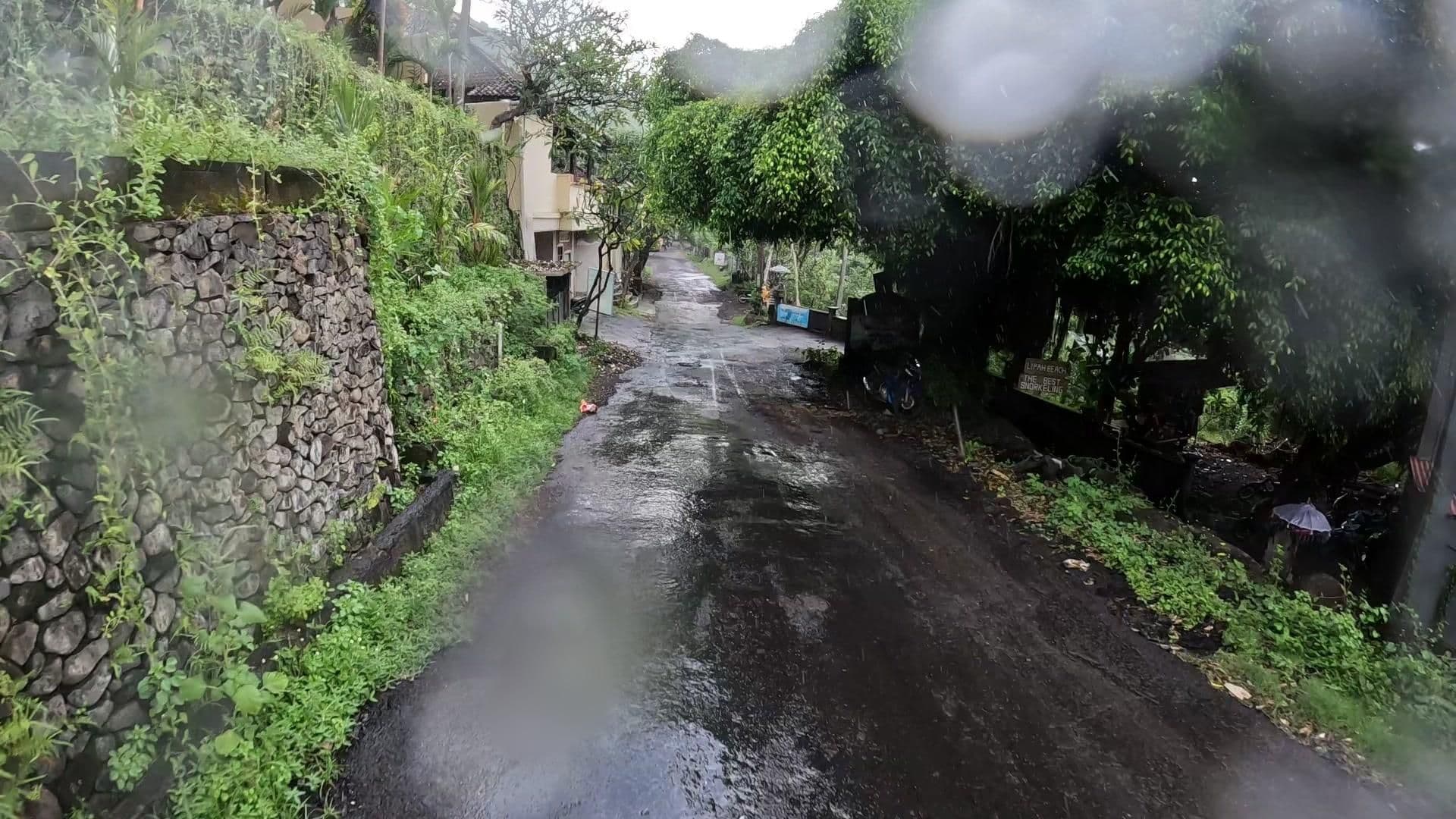 Street view near Bayu Cottages, Amlapura — © lucomsky (CC BY-SA · Mapillary)