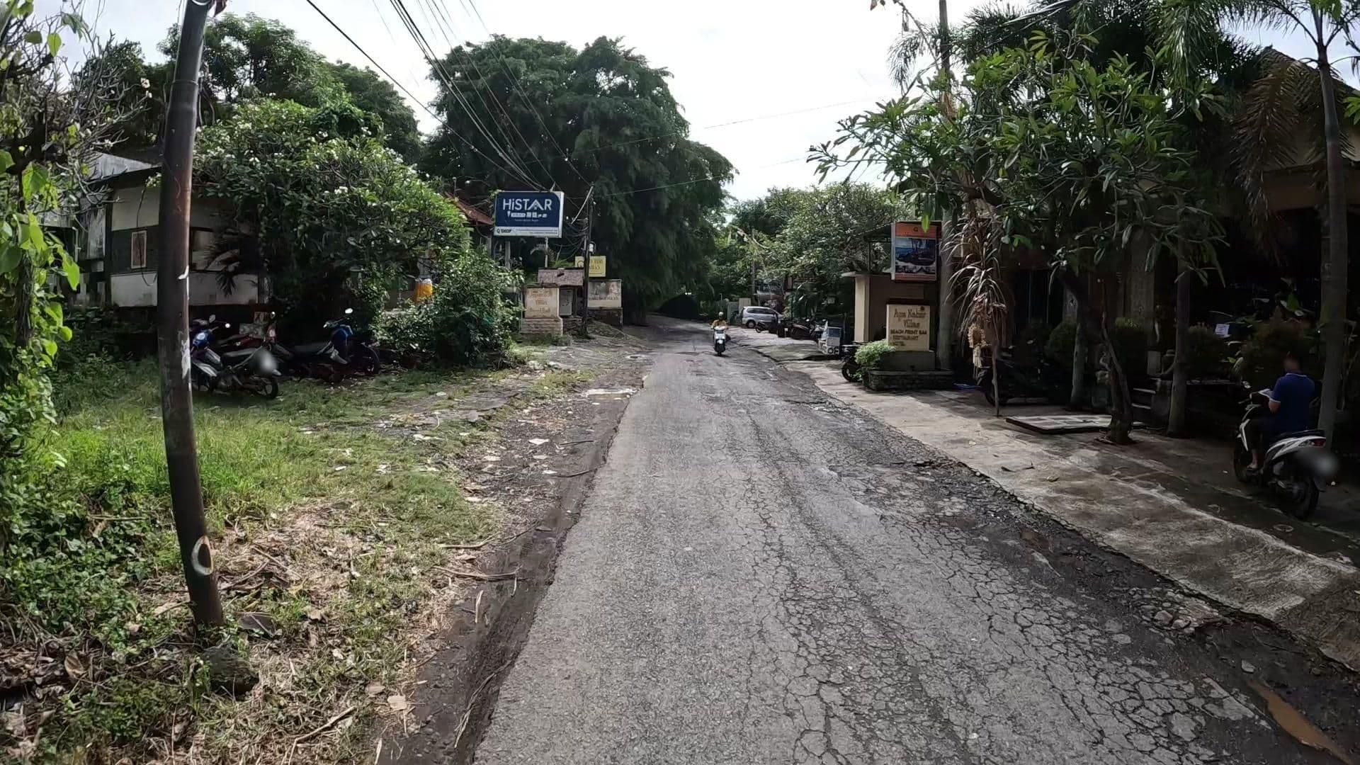 Street view near Apa Kabar Villas, Amlapura
