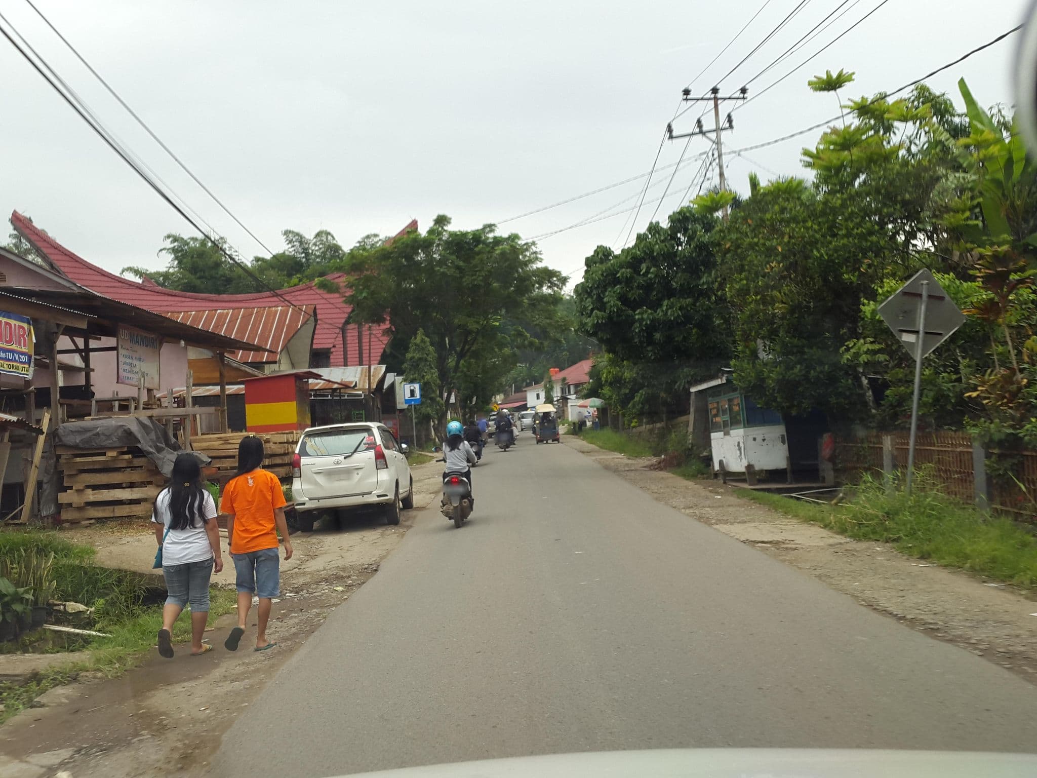 Street view near Wisma Rosa, Rantepao — © roadroid (CC BY-SA · Mapillary)