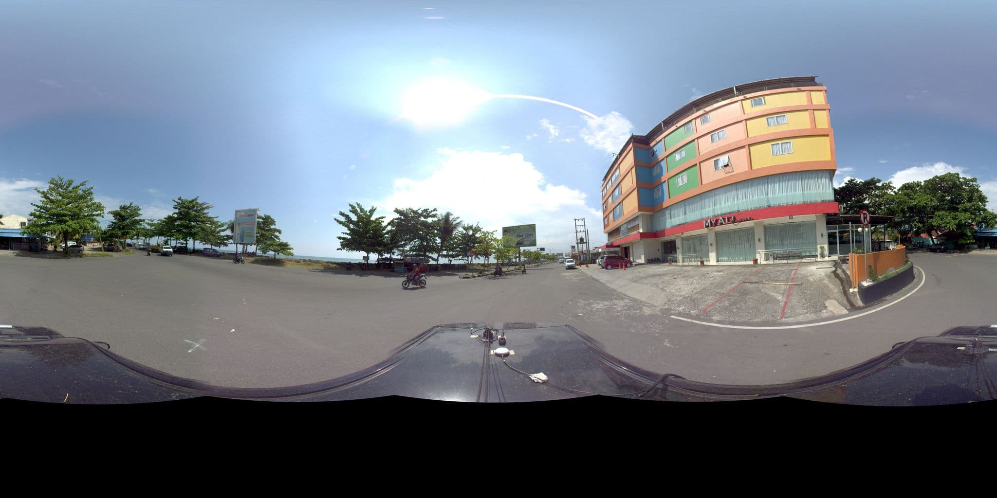 Street view near Hotel myAll, Padang — © sarahantos (CC BY-SA · Mapillary)