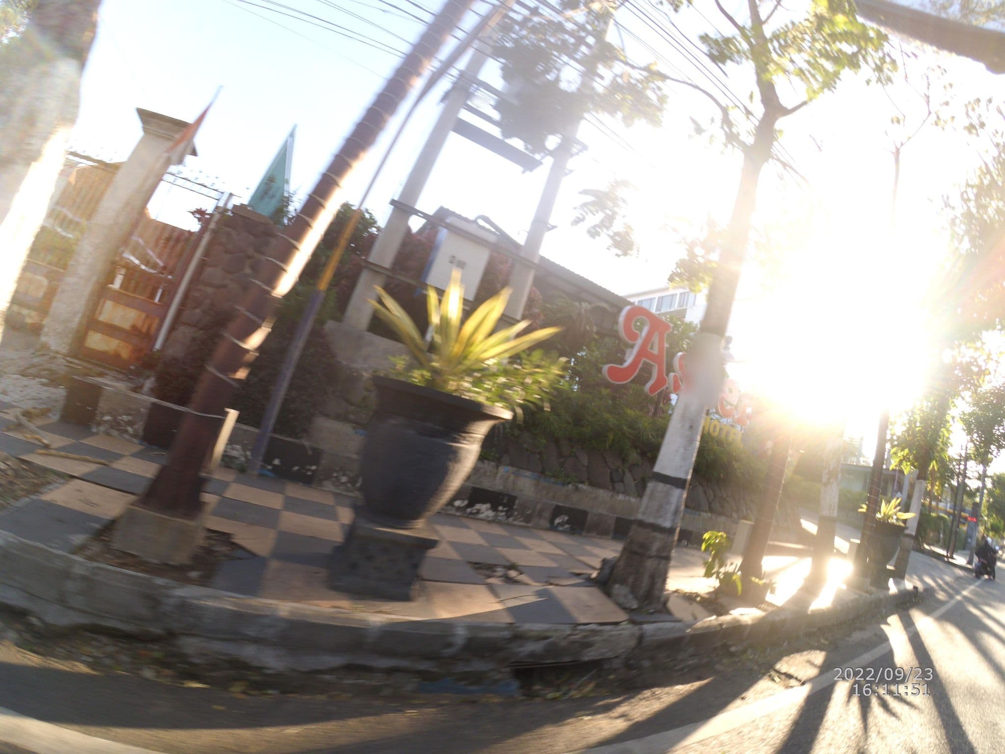 Street view near Hotel Horison Trunojoyo Batu, Batu — © maphunter_id (CC BY-SA · Mapillary)