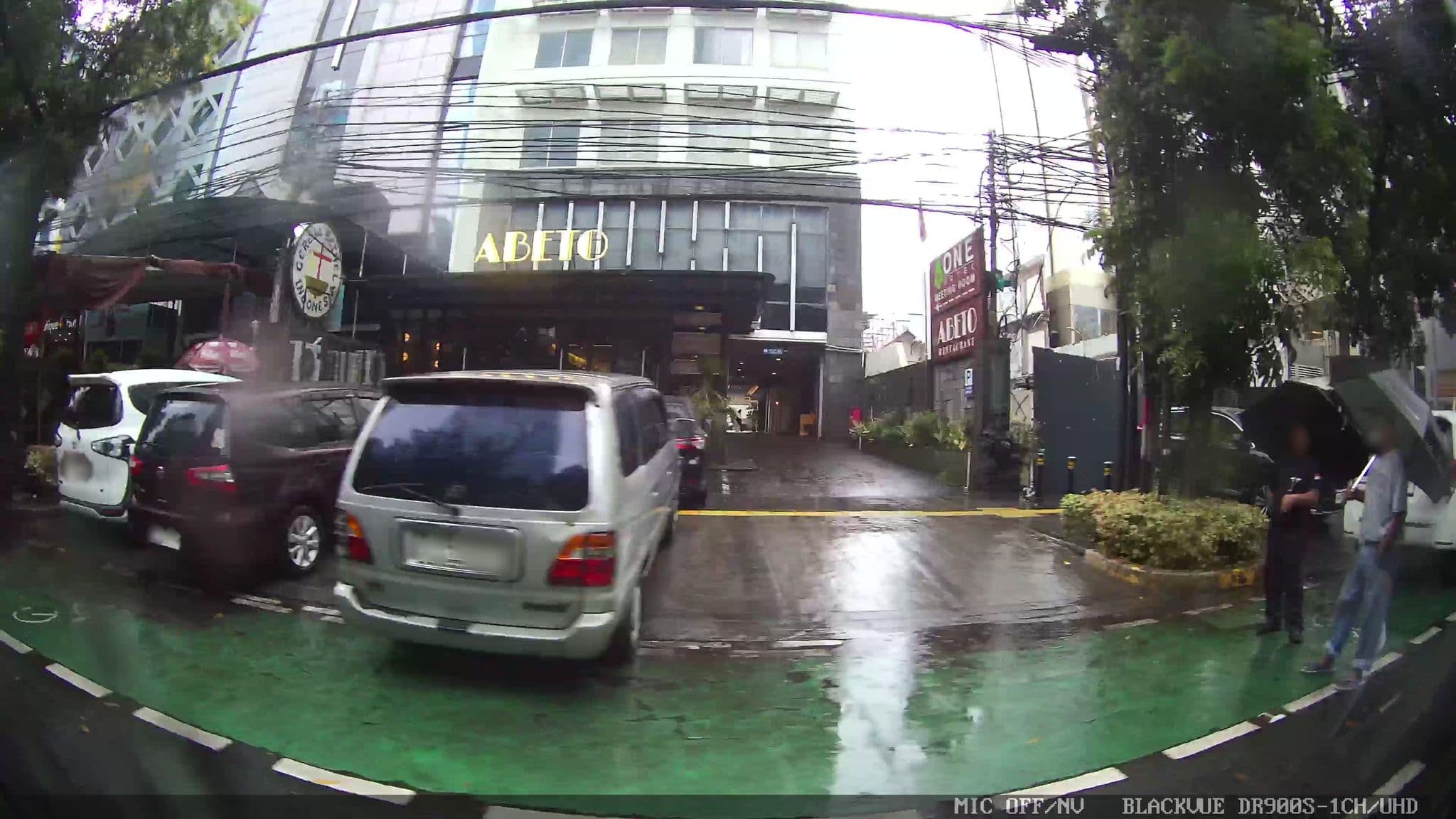 Street view near Hotel Stanley, Jakarta — © Kaart---LEFT (CC BY-SA · Mapillary)