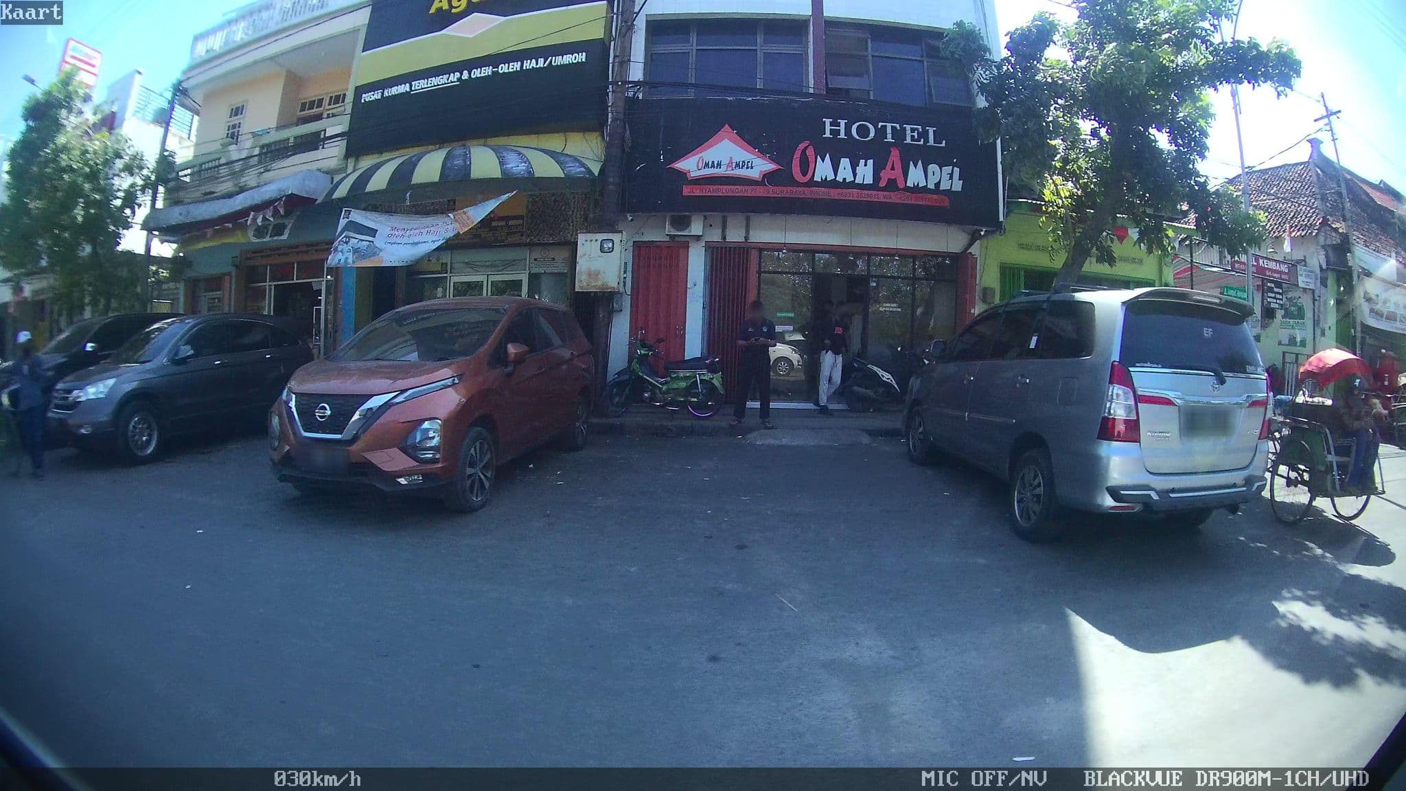 Street view near Hotel Omah Ampel, Surabaya