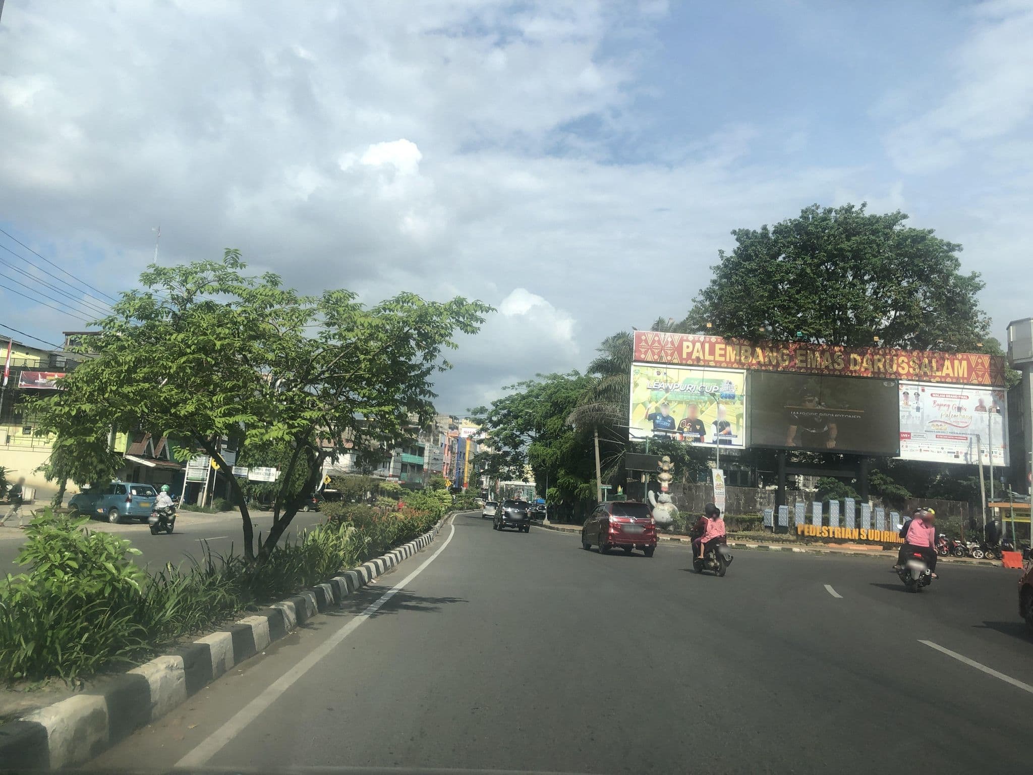 Street view near Beston Hotel Palembang, Palembang — © rbelladinak_kaart (CC BY-SA · Mapillary)