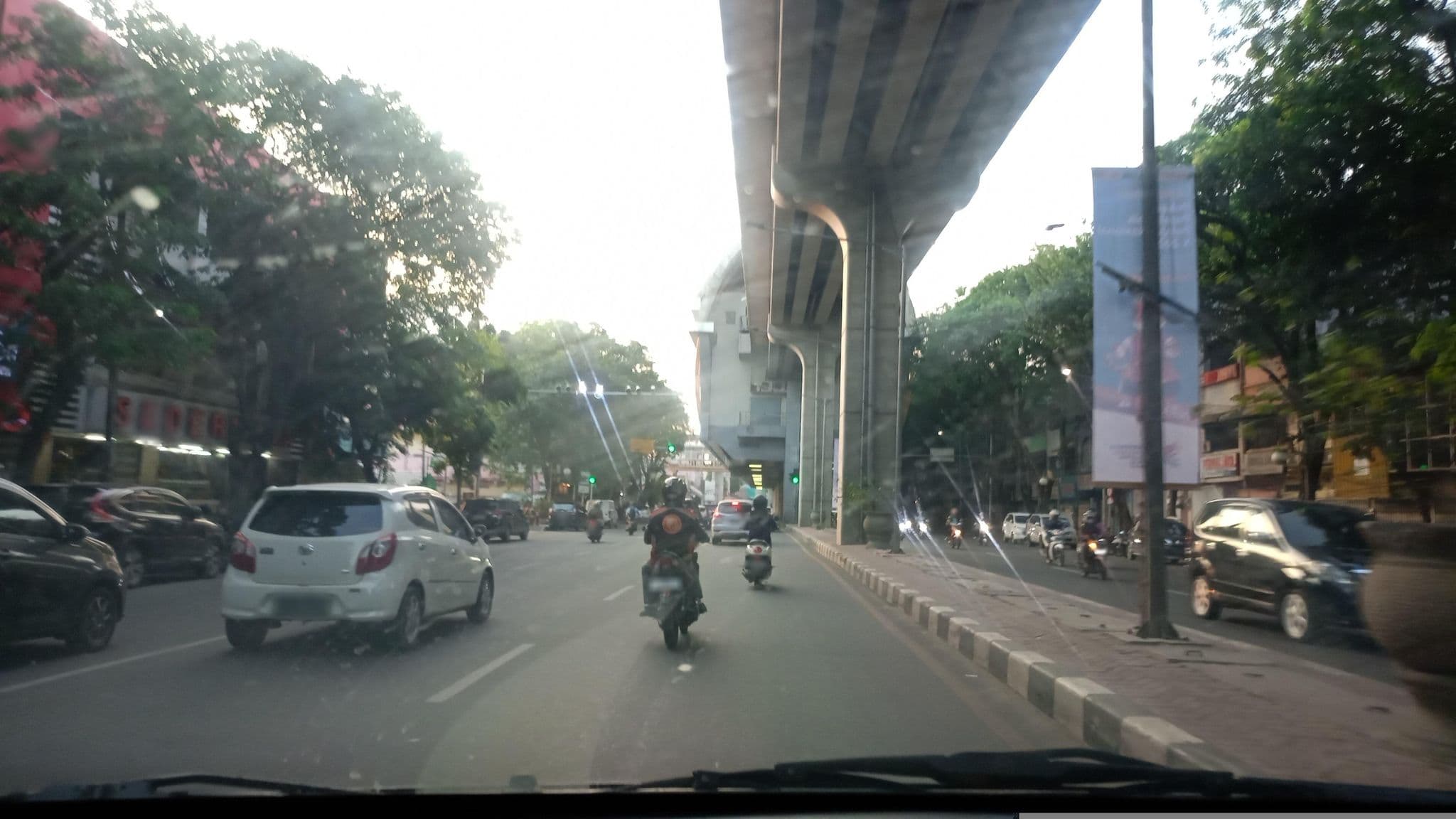 Street view near Hotel Salvator, Palembang — © Kaart_Local (CC BY-SA · Mapillary)