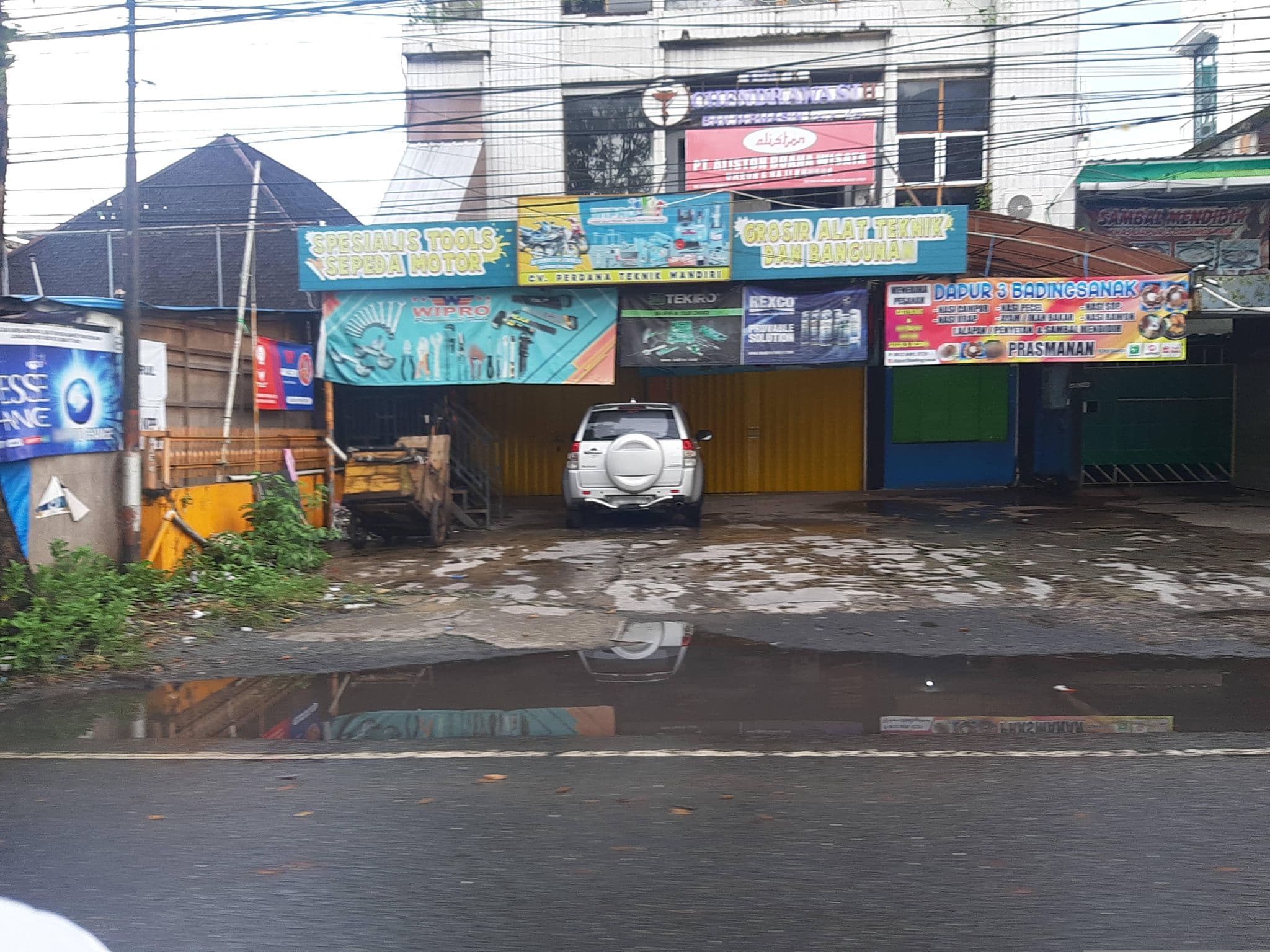 Street view near Guest House Steven Banjarmasin, Banjarmasin — © FenyMufyd (CC BY-SA · Mapillary)