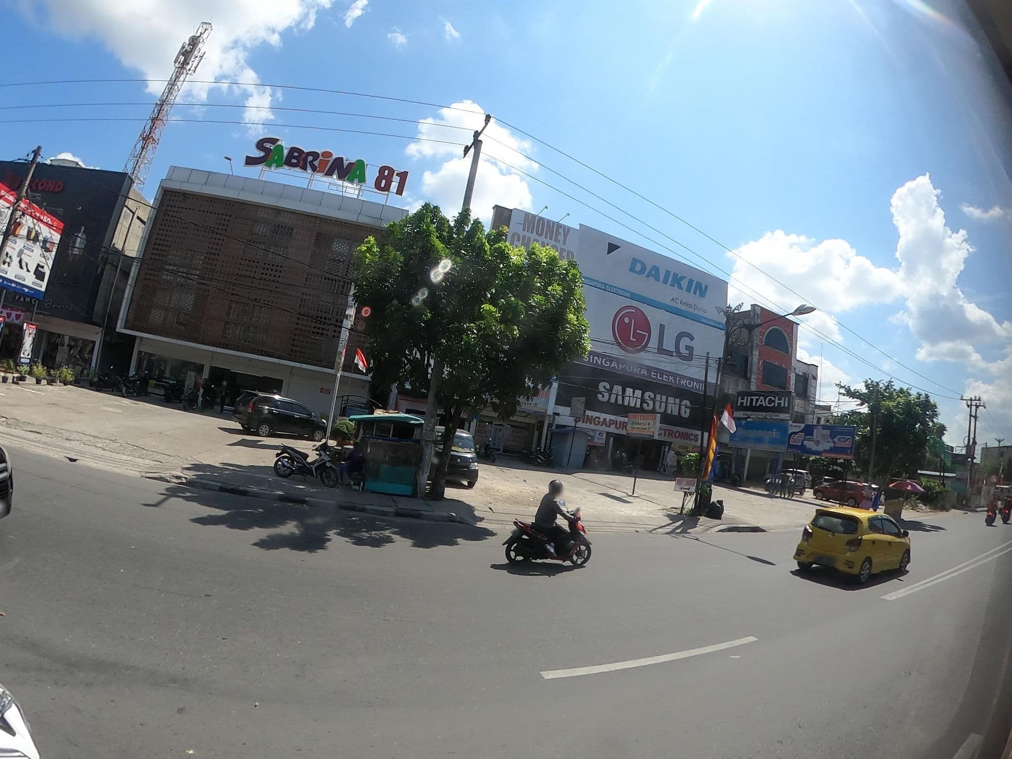 Street view near KHAS Pekanbaru Hotel, Pekanbaru