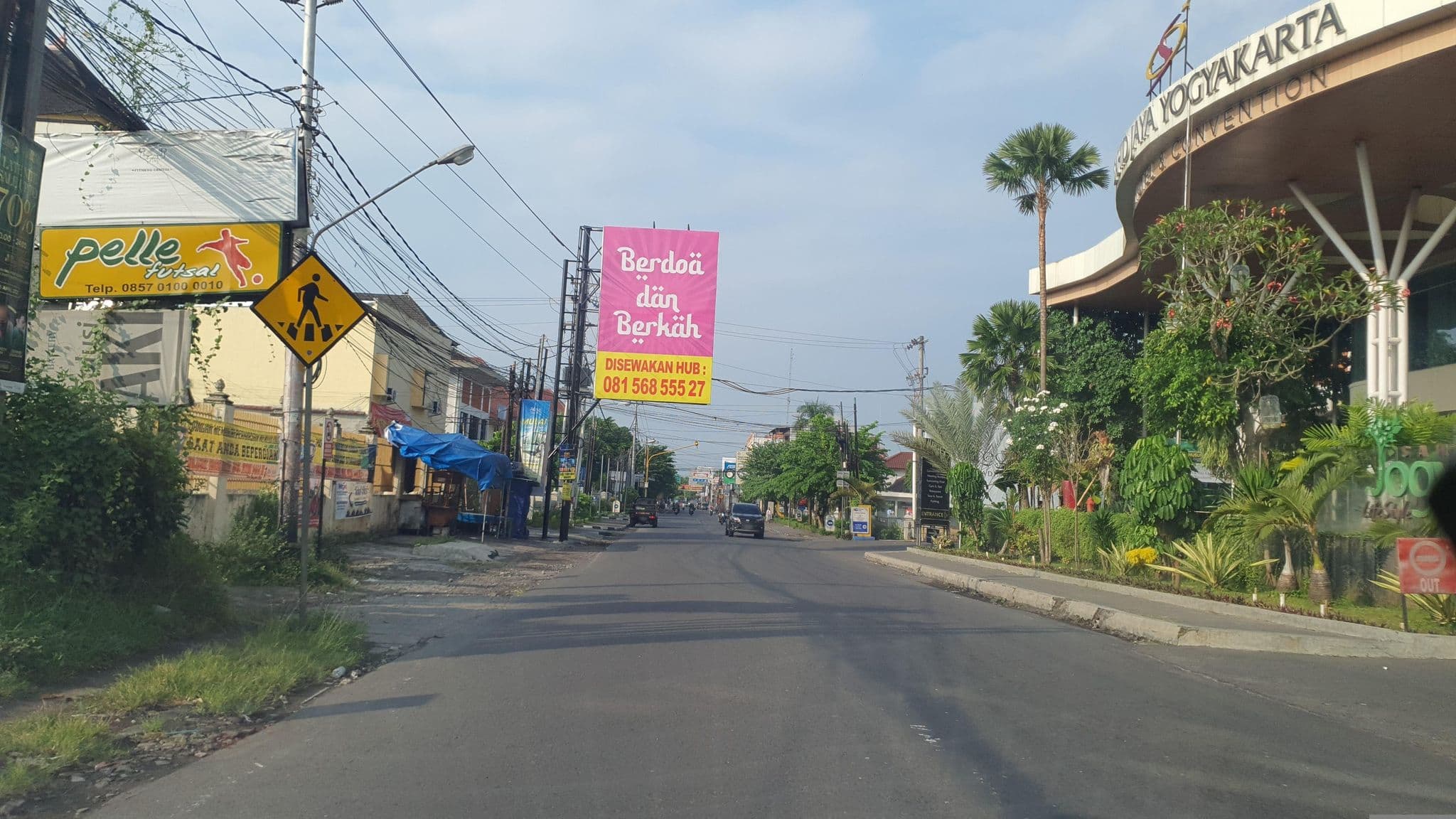 Street view near Hotel Sahid Raya Yogyakarta, Yogyakarta