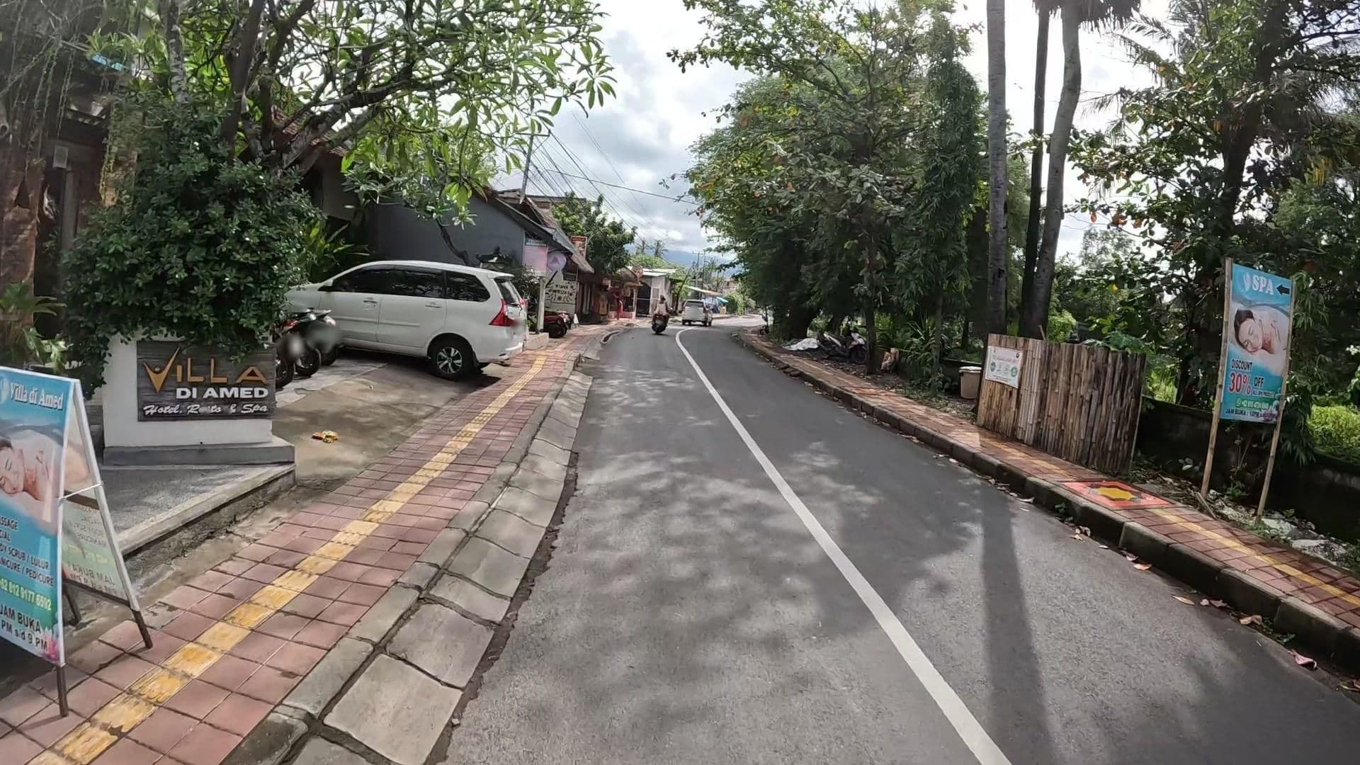 Street view near Villa di Amed, Amlapura — © lucomsky (CC BY-SA · Mapillary)