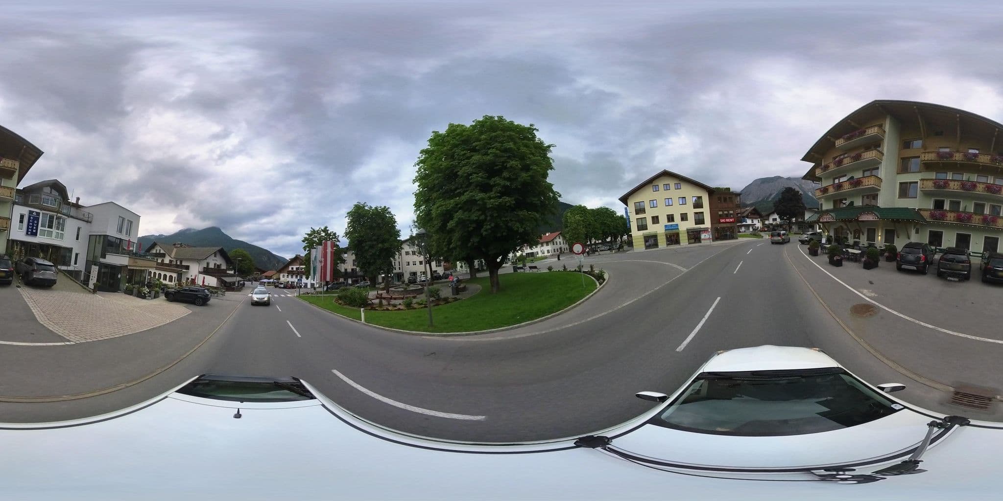 Street view near Hotel Restaurant Stern, Ehrwald — © osmplus_org (CC BY-SA · Mapillary)