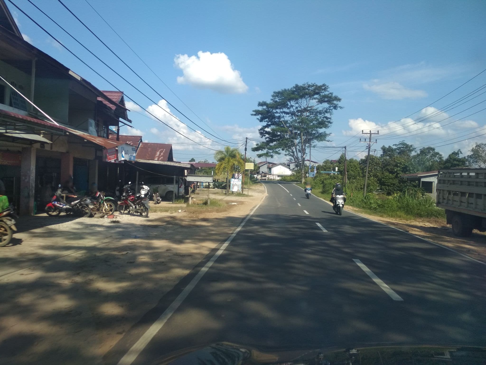 Street view near Grand Landak Hotel, Bengkayang — © deosaputra (CC BY-SA · Mapillary)