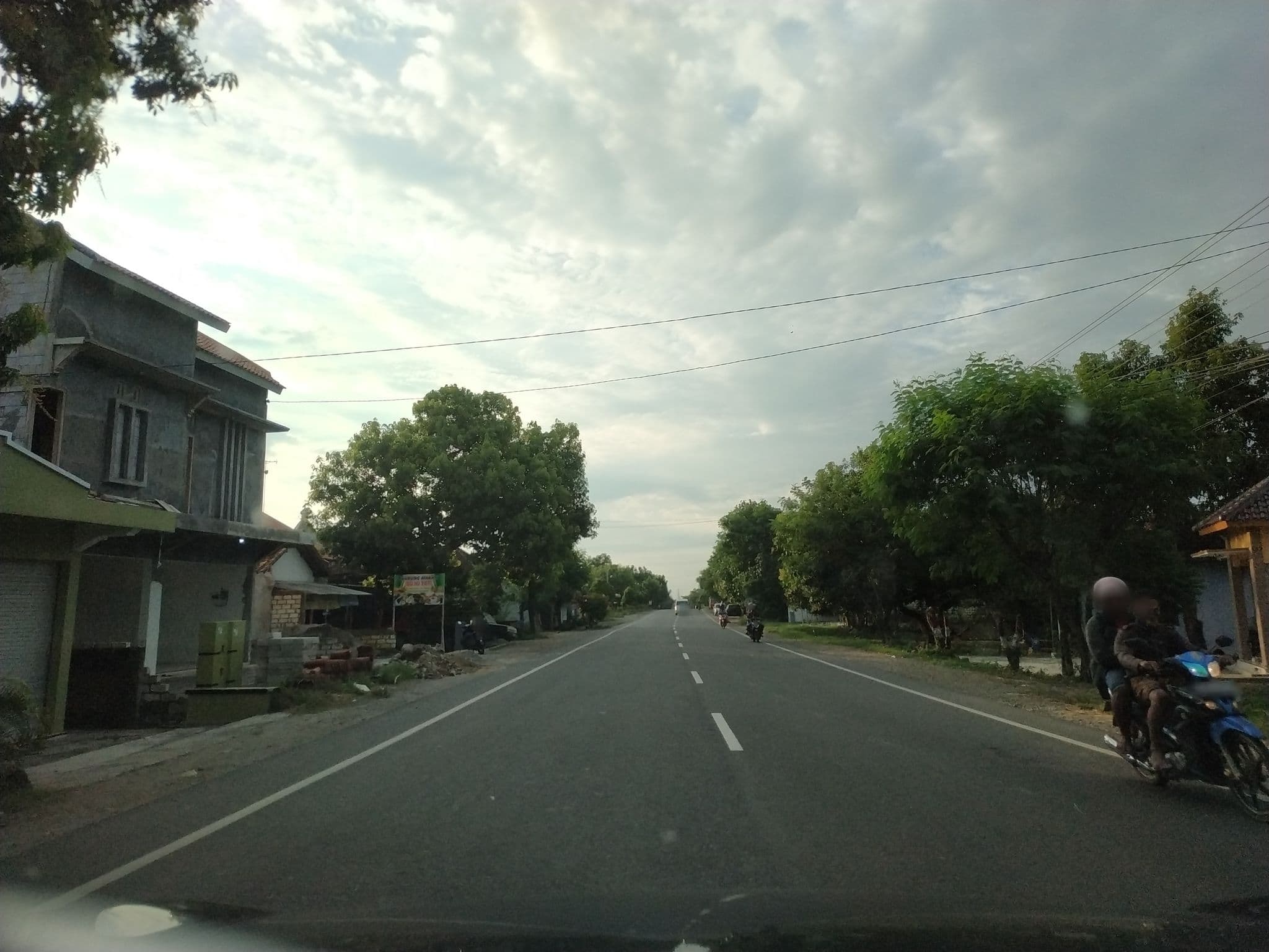 Street view near Maharani Kost Putra Putri, Rembangan — © zainabr (CC BY-SA · Mapillary)