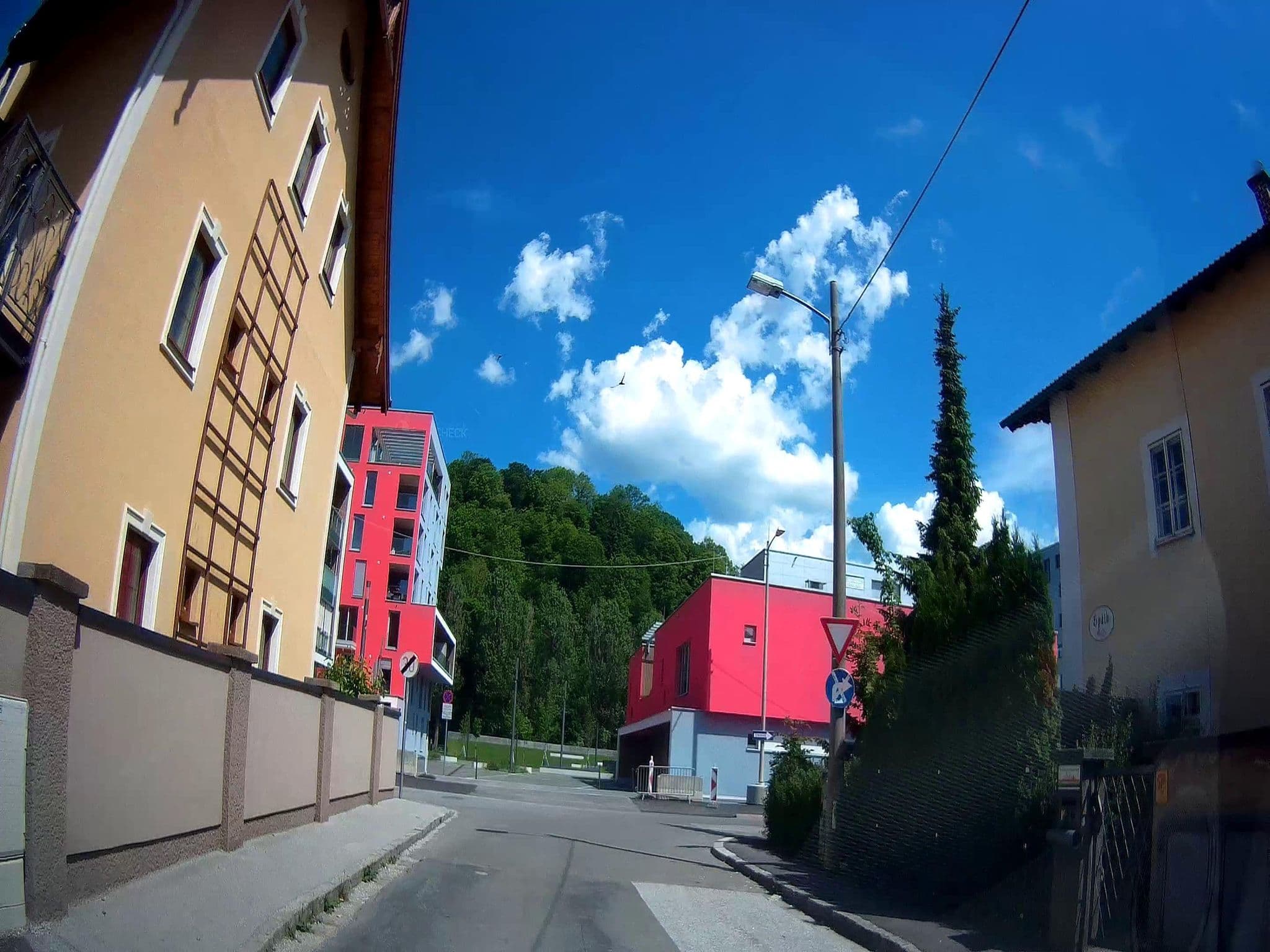 Street view near Villa Salzburg, Salzburg — © fuchserl (CC BY-SA · Mapillary)