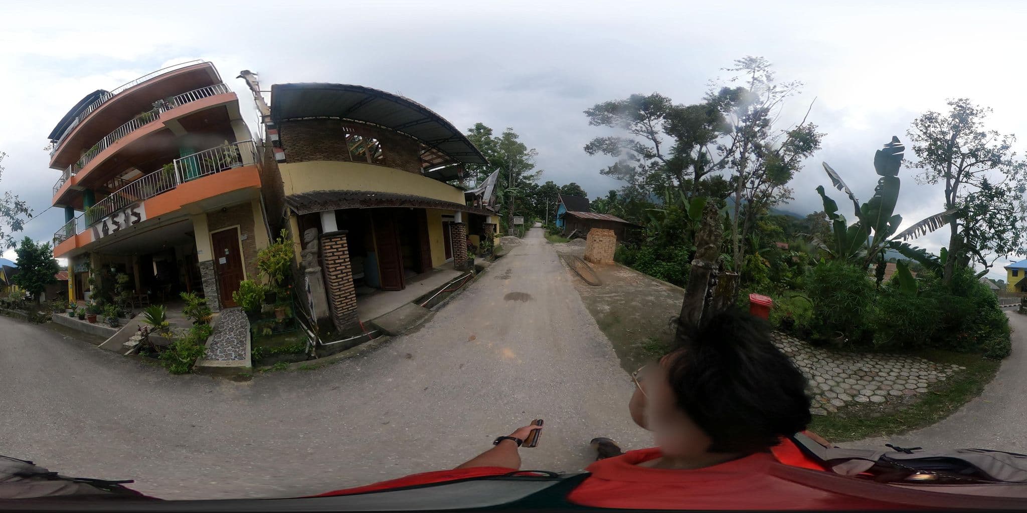Street view near OASIS, Ambarita — © rgtm_ryuiki (CC BY-SA · Mapillary)