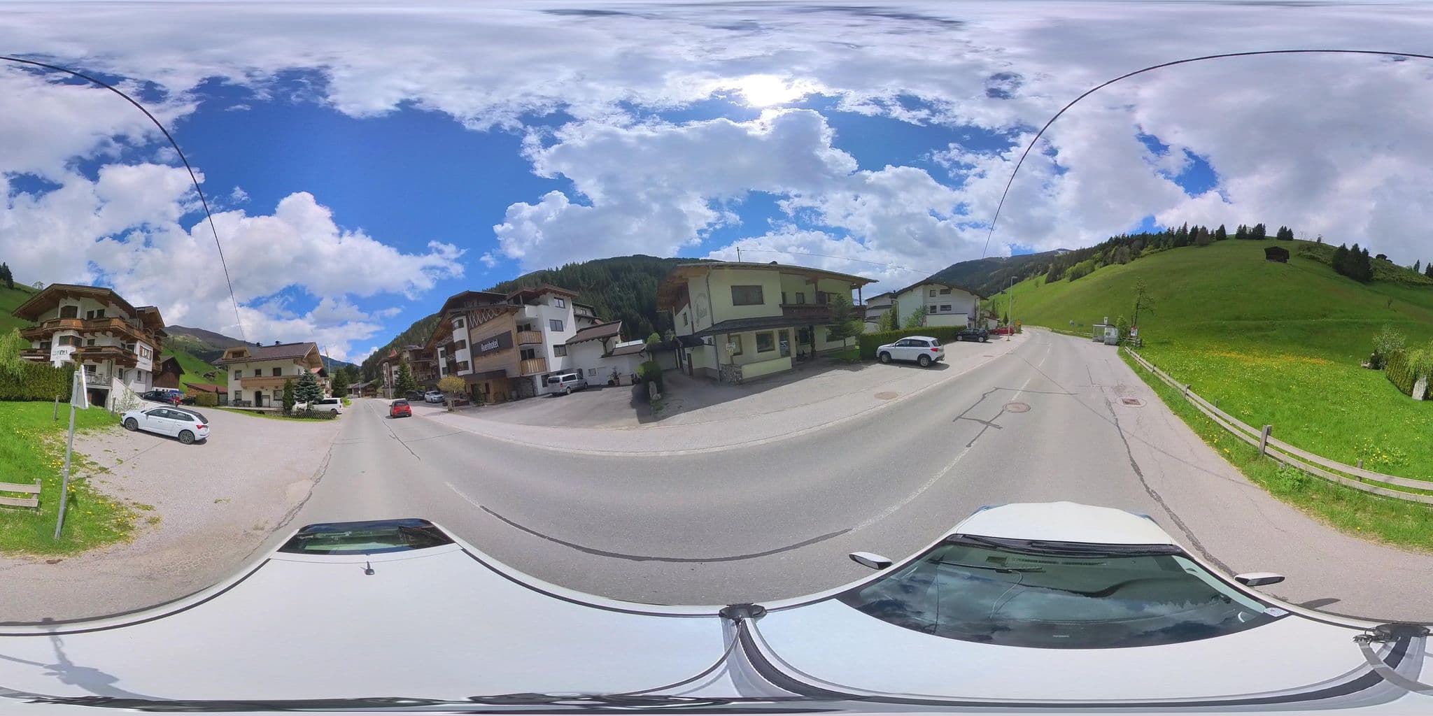 Street view near Grünwald, Tux — © osmplus_org (CC BY-SA · Mapillary)