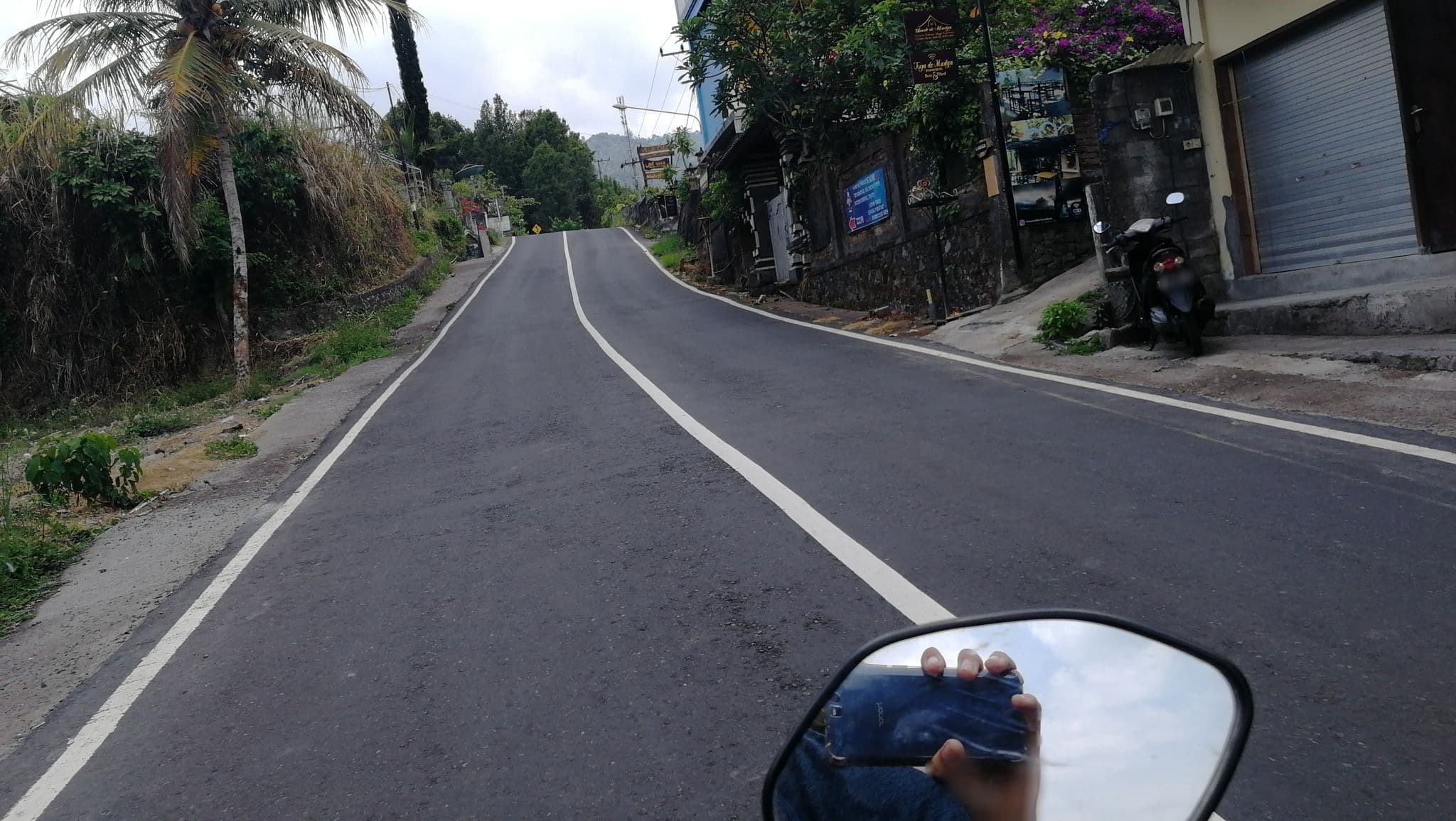 Street view near Made Oka Budget Room, Munduk — © thewayofmando (CC BY-SA · Mapillary)